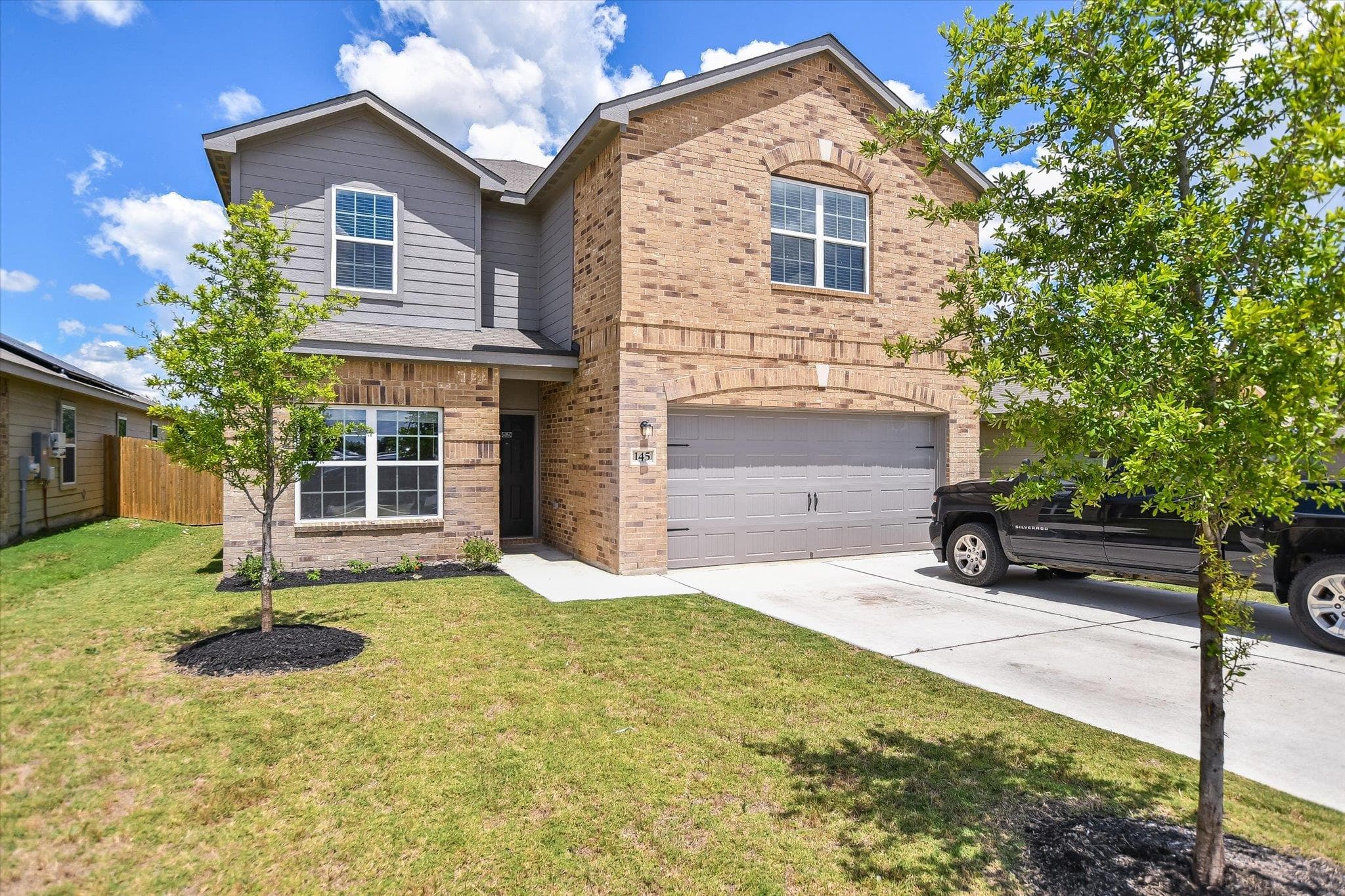 145 Riverdale Dr