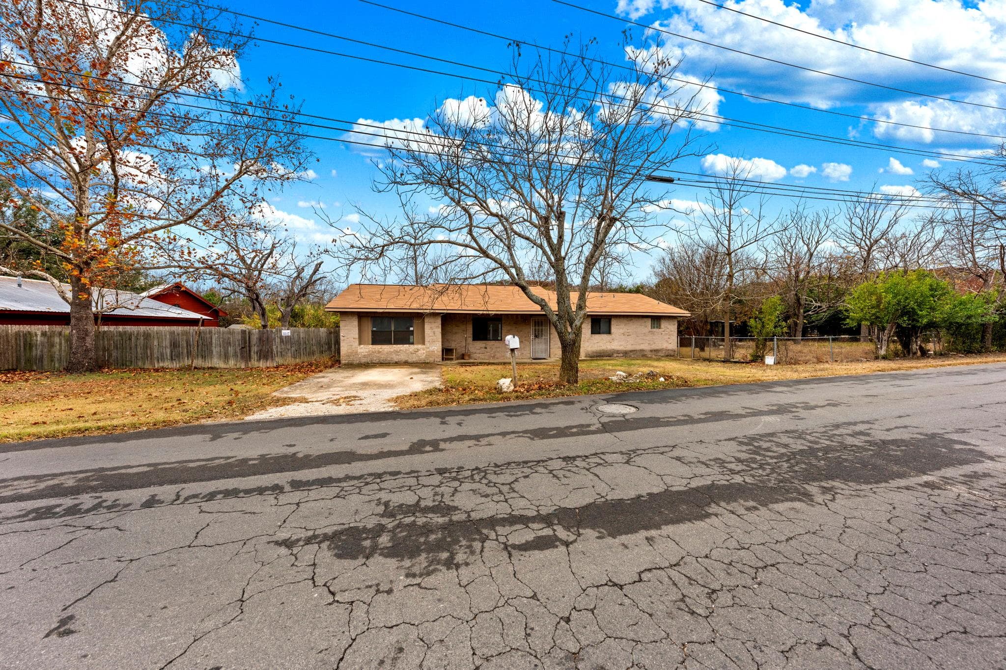 311 Leslie Dr