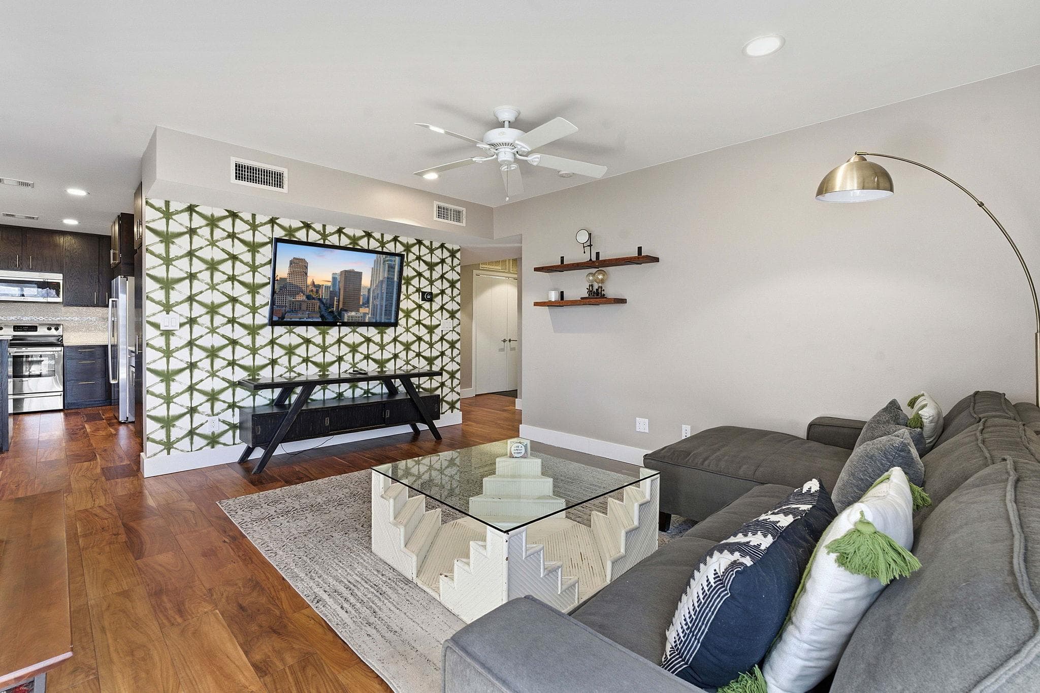 904 West Ave #214