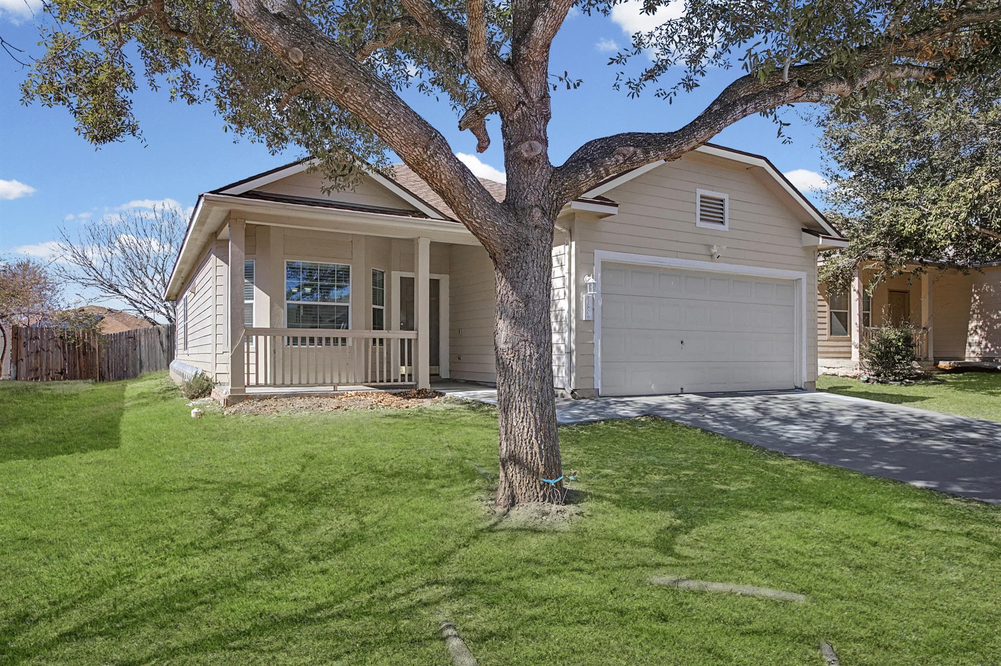 11808 Bastrop St