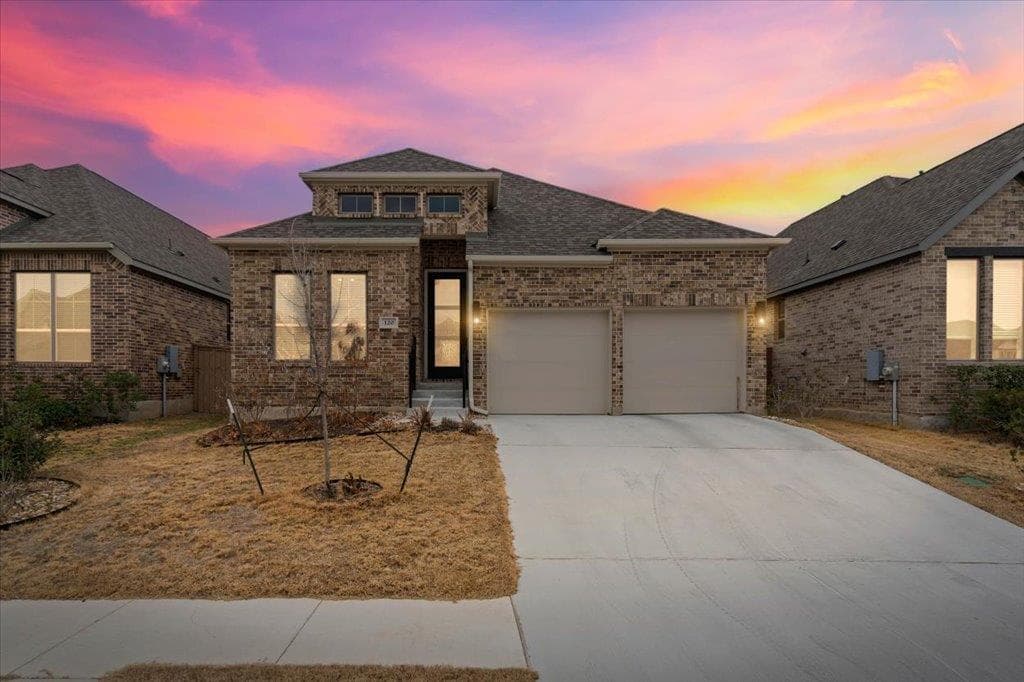 120 Plumbago Loop