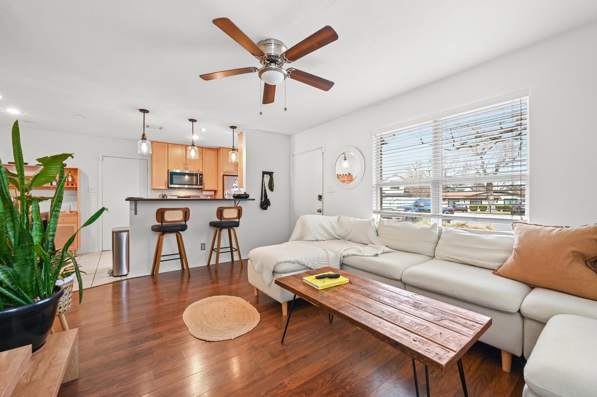1005 Daphne Ct