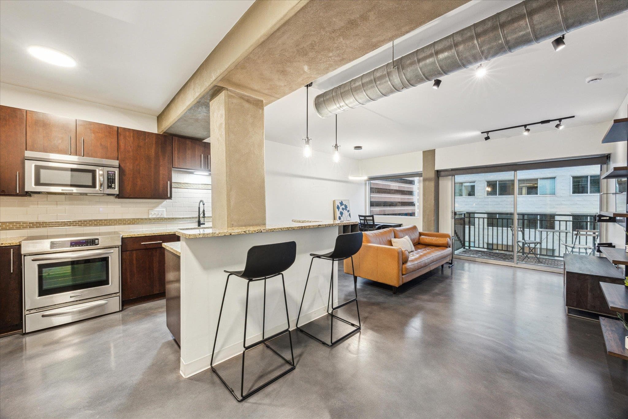 800 Brazos St #1002