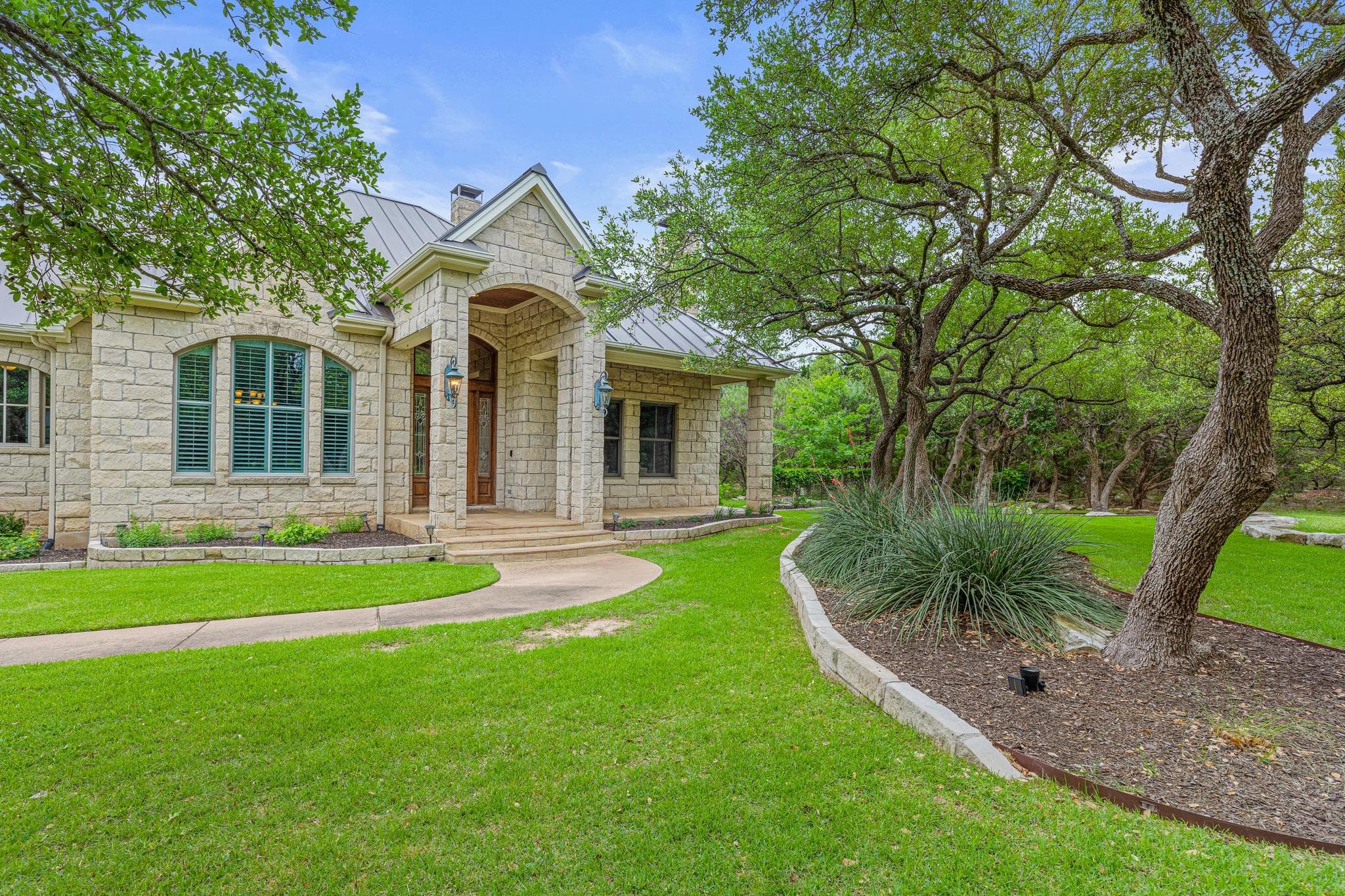 300 Escalera Pkwy
