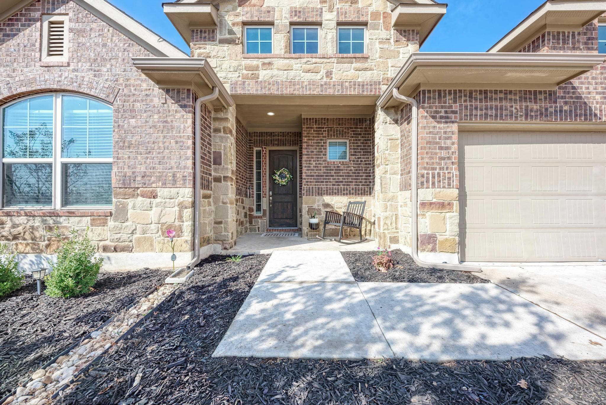 198 Rough Leaf Dr