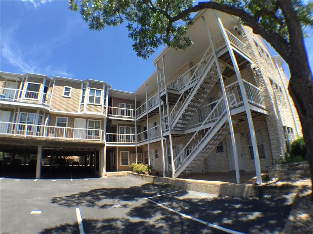 3400 Speedway Blvd #203