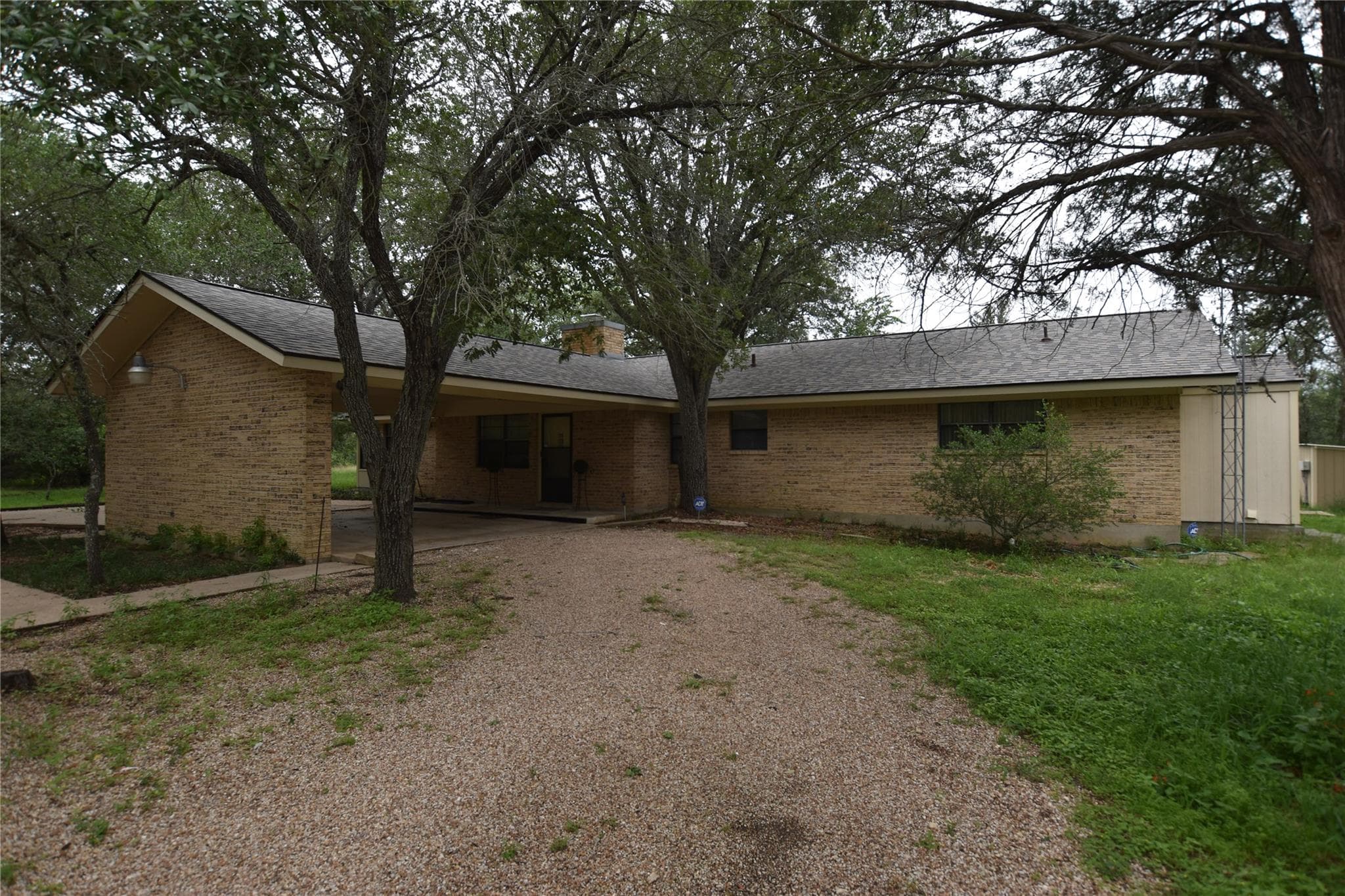 687 Fm 812 Rd