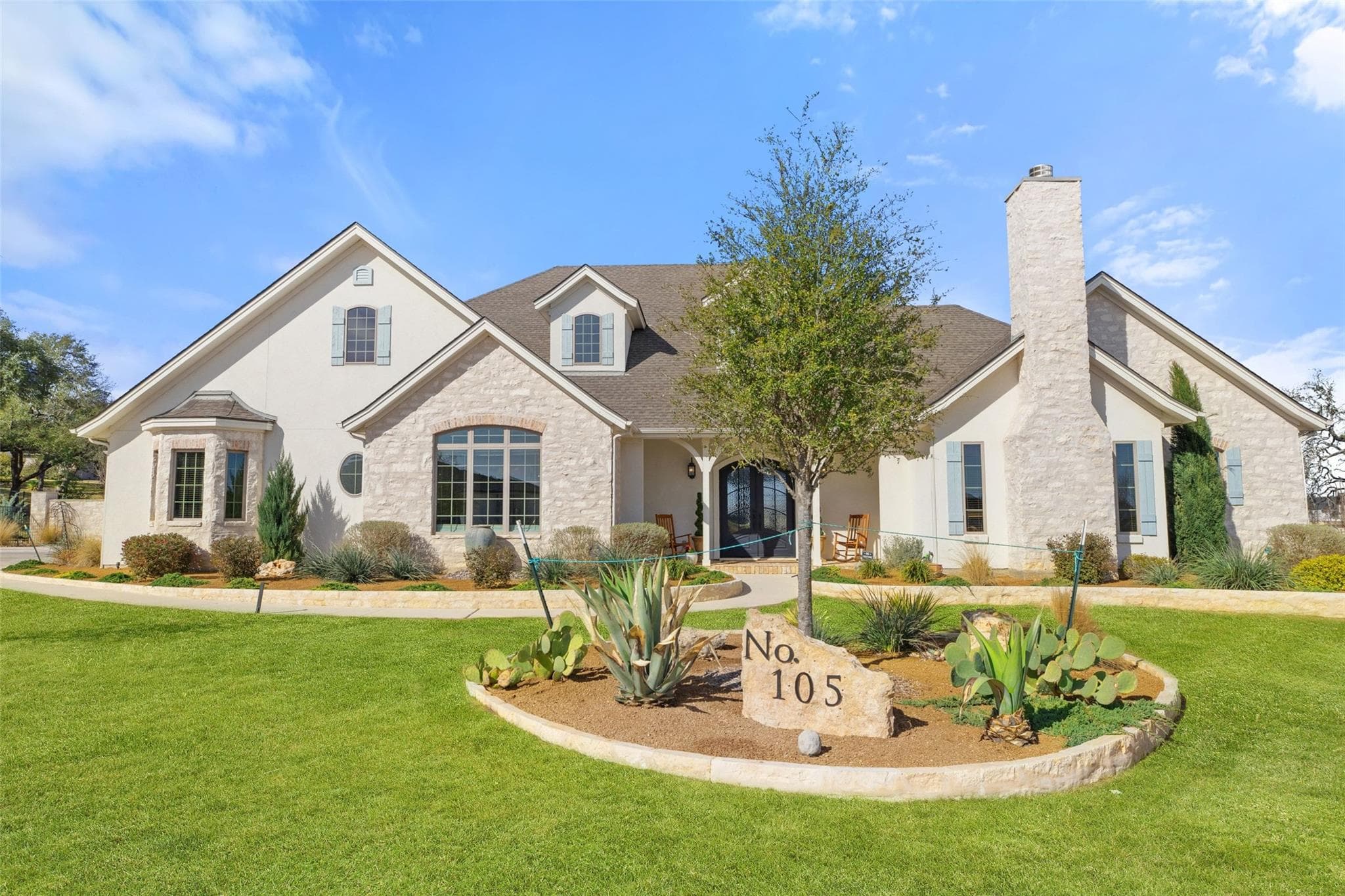 105 Deer Valley Dr