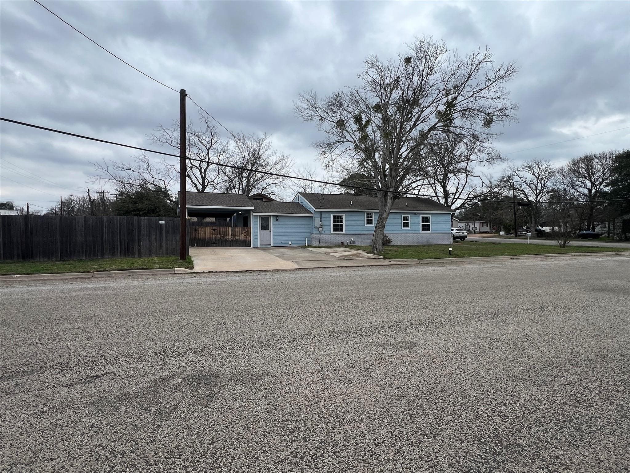 711 N Grimes St