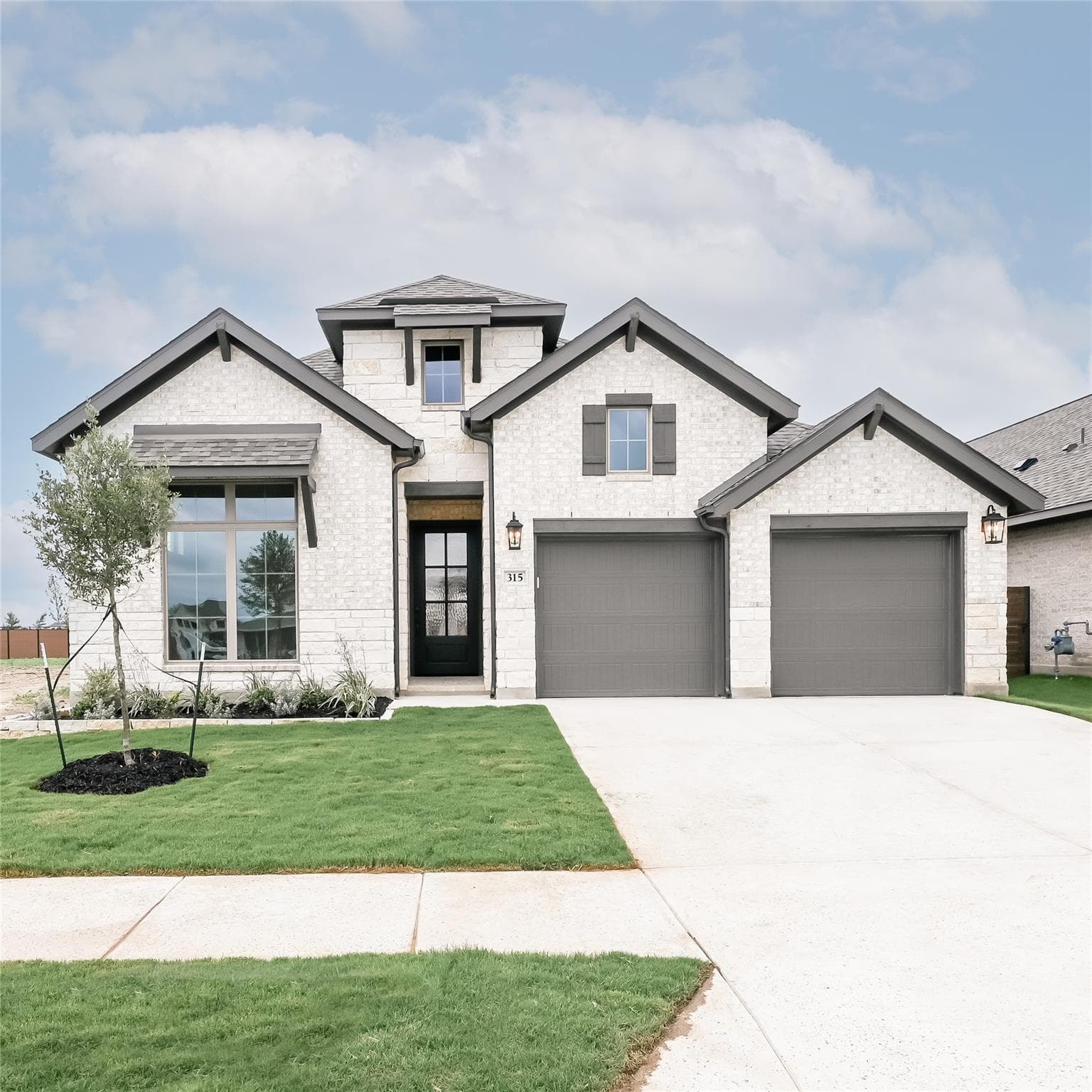 315 Foxfire Cv