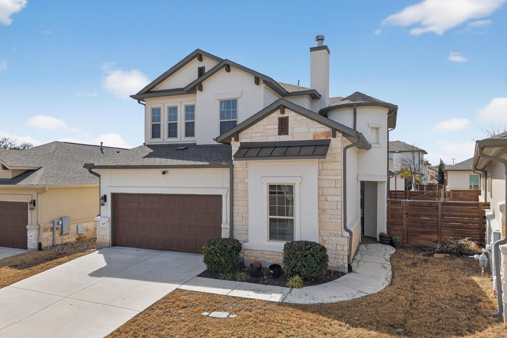 205 Clubhouse Dr #G