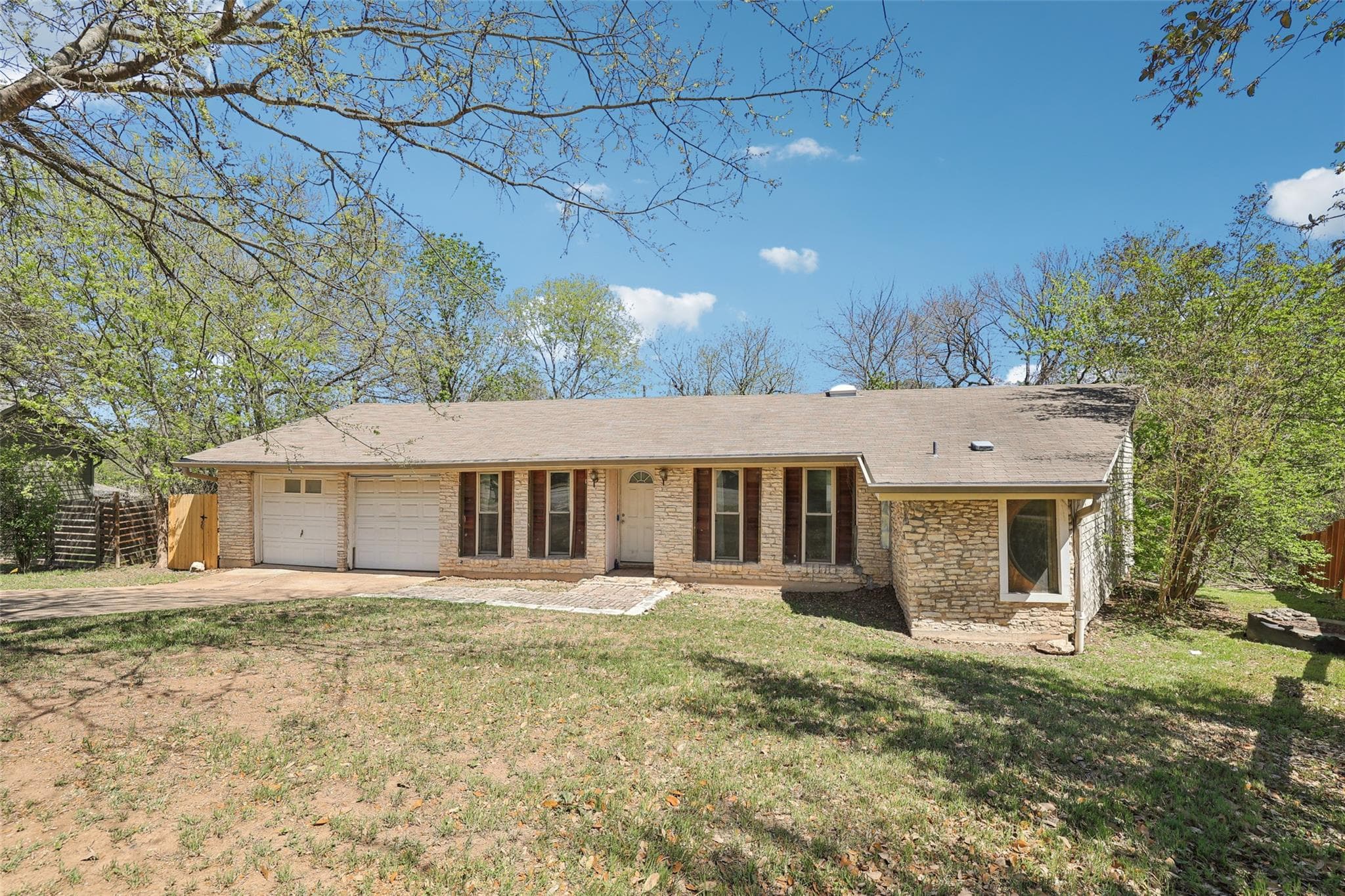 2204 Bahia Cir