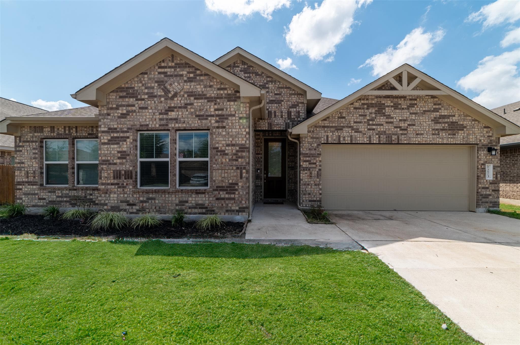 273 Rimrock Ct