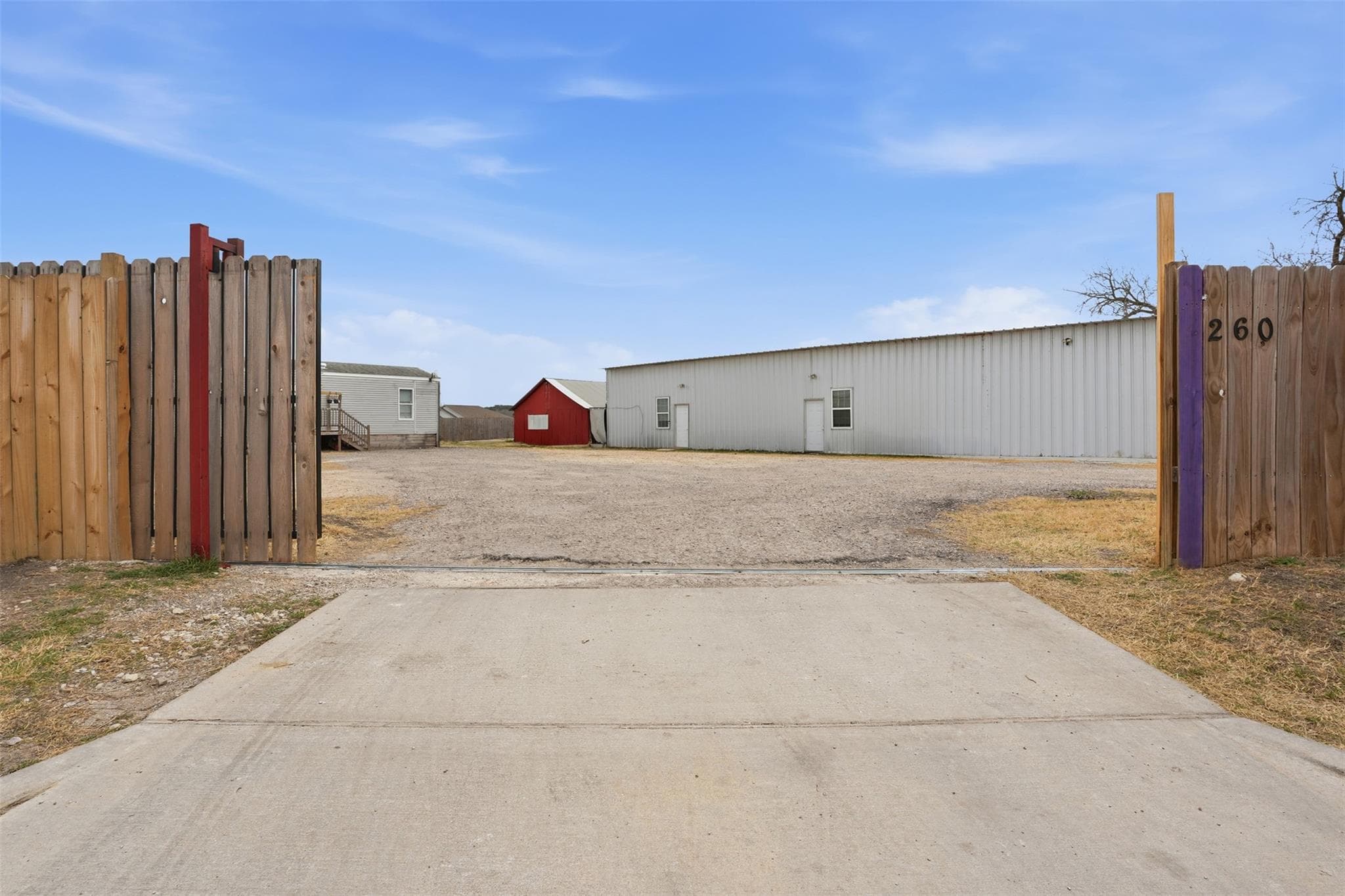 260 Ganado Dr