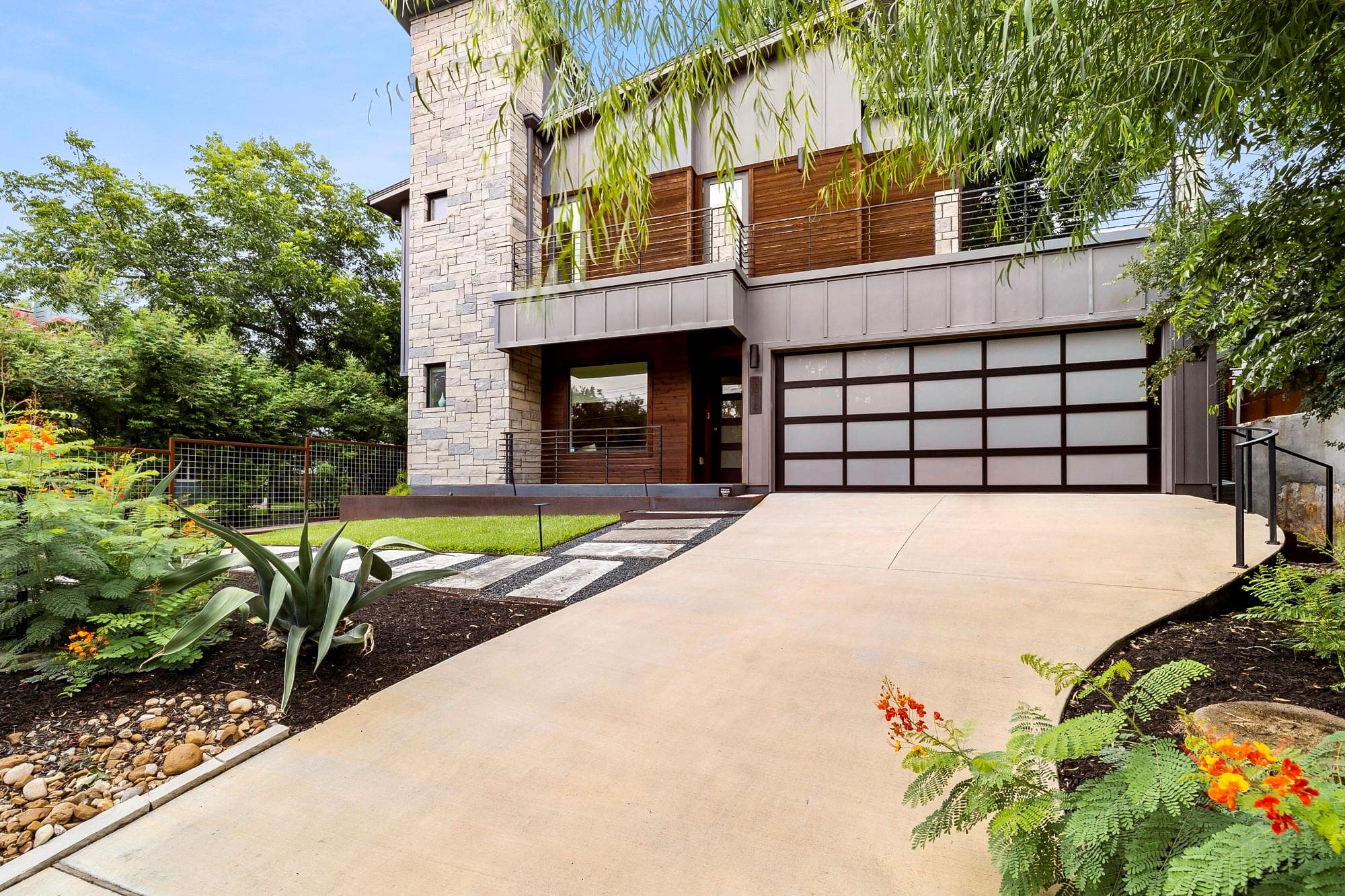 2414 Kinney Rd