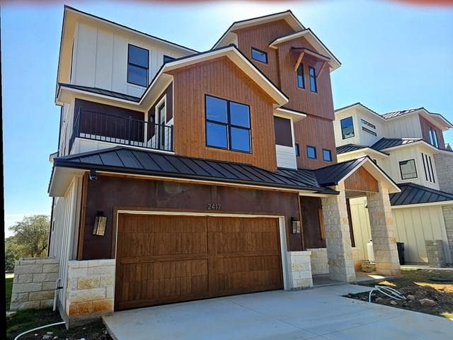 2417 Bruin Dr