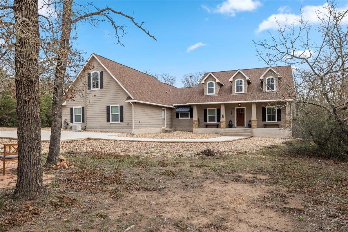 138 Wood Hollow Ct