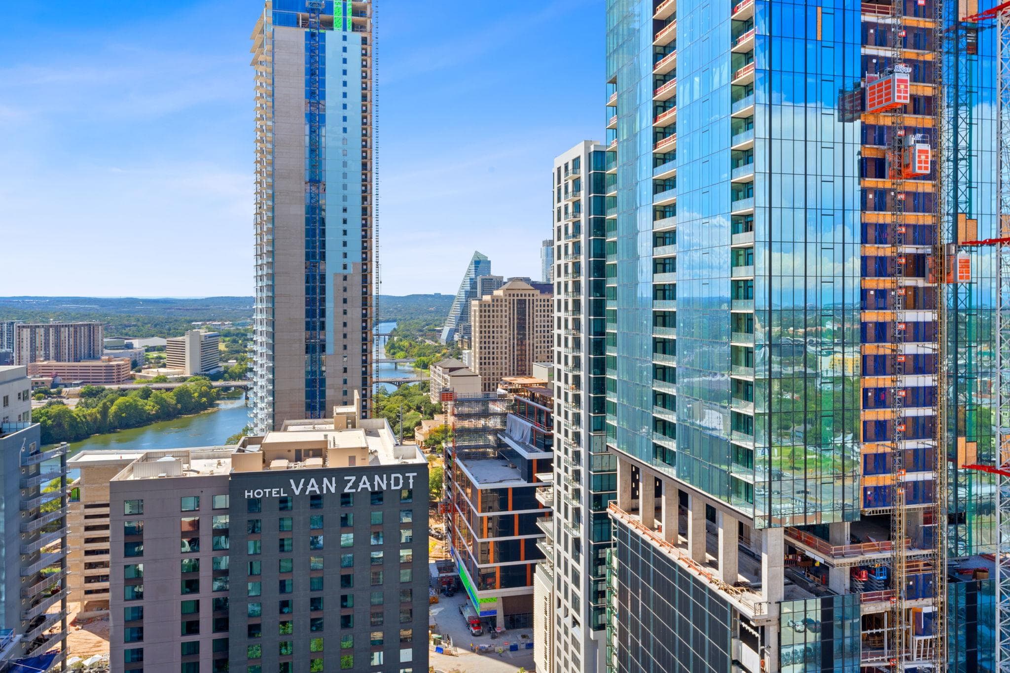 84 East Ave #1610