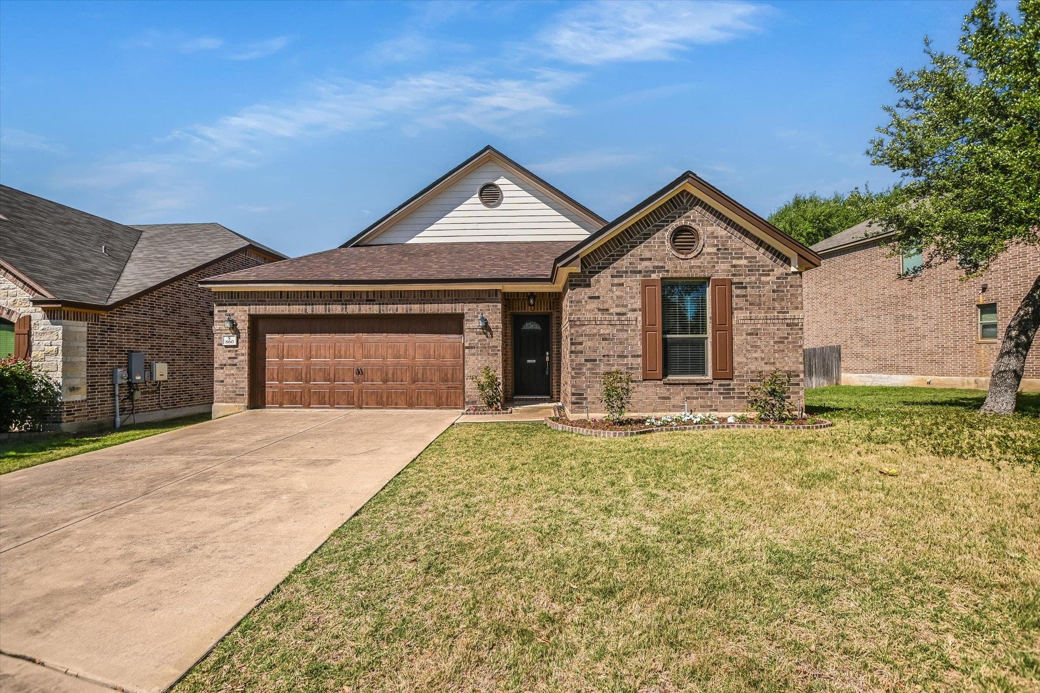 860 Water Hyacinth Loop