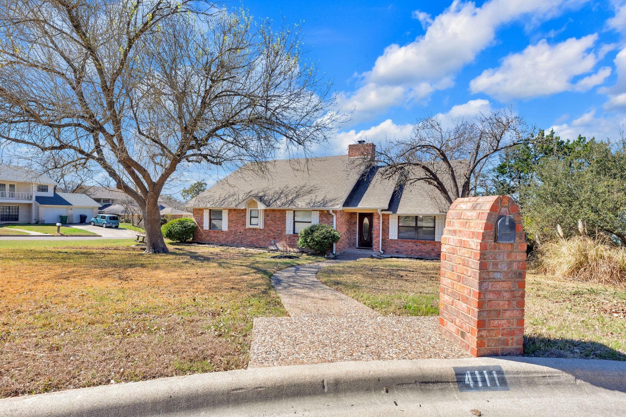 4111 Canyon Cliff Cir