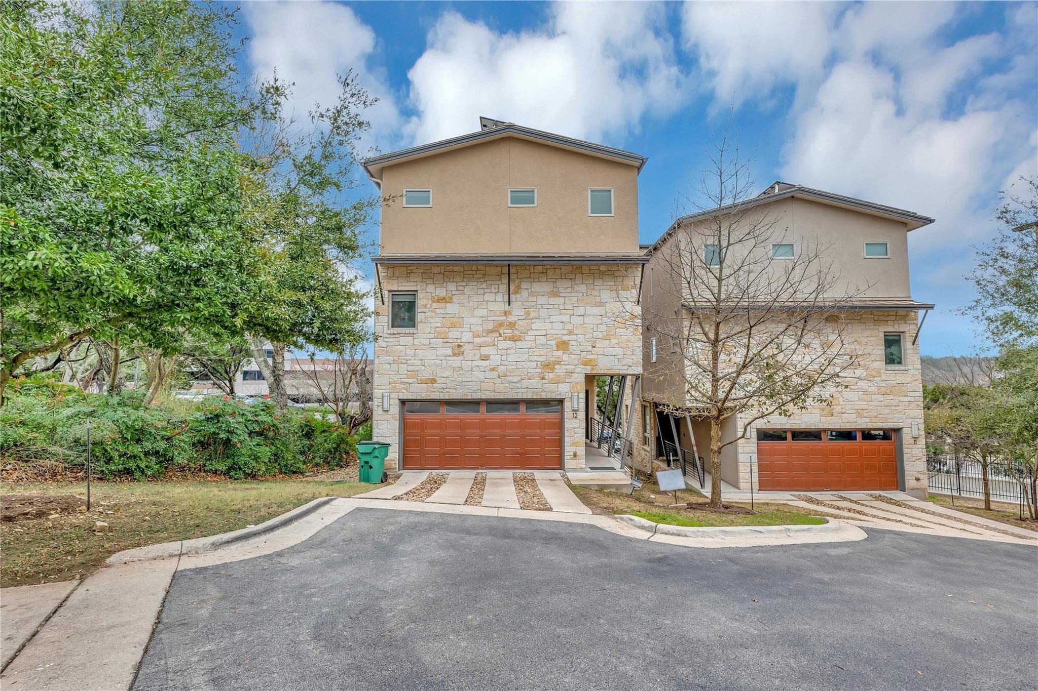 1142 Lost Creek Blvd #12