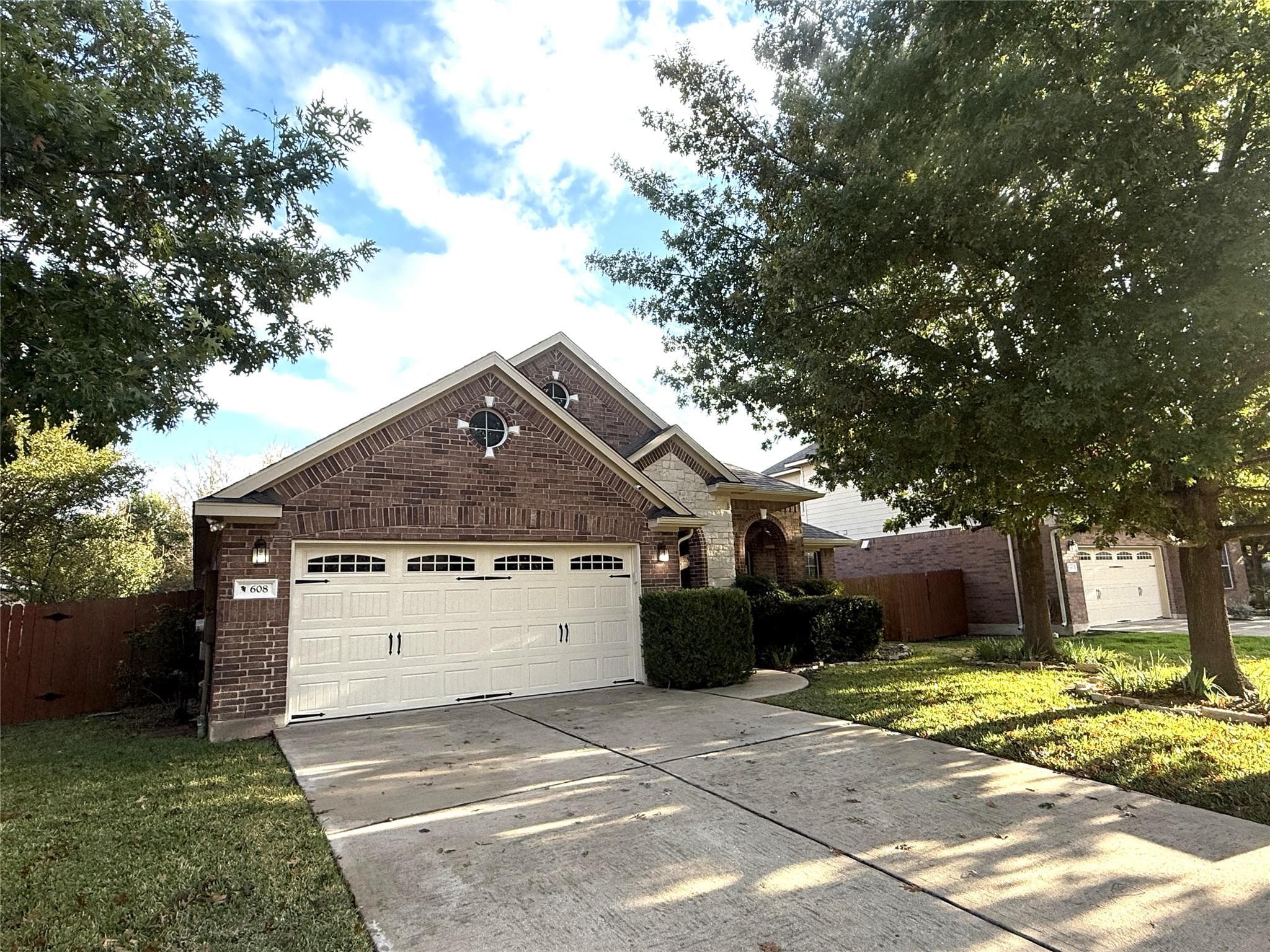 608 Pebblestone Walk Dr