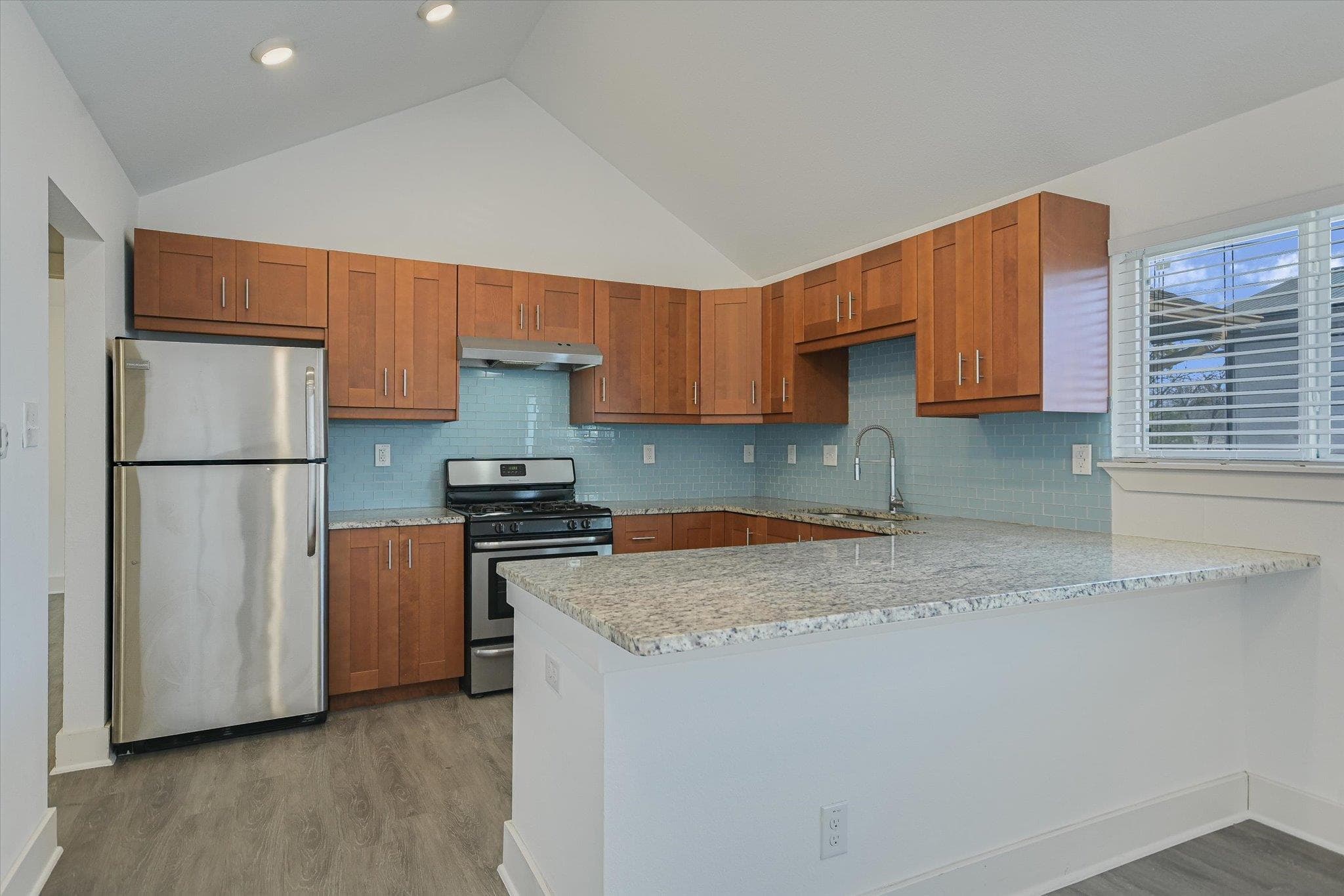 1311 E 52nd St #2