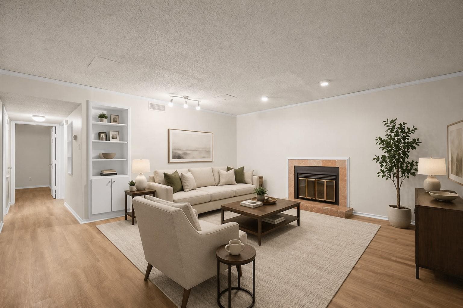 2401 Leon St #105