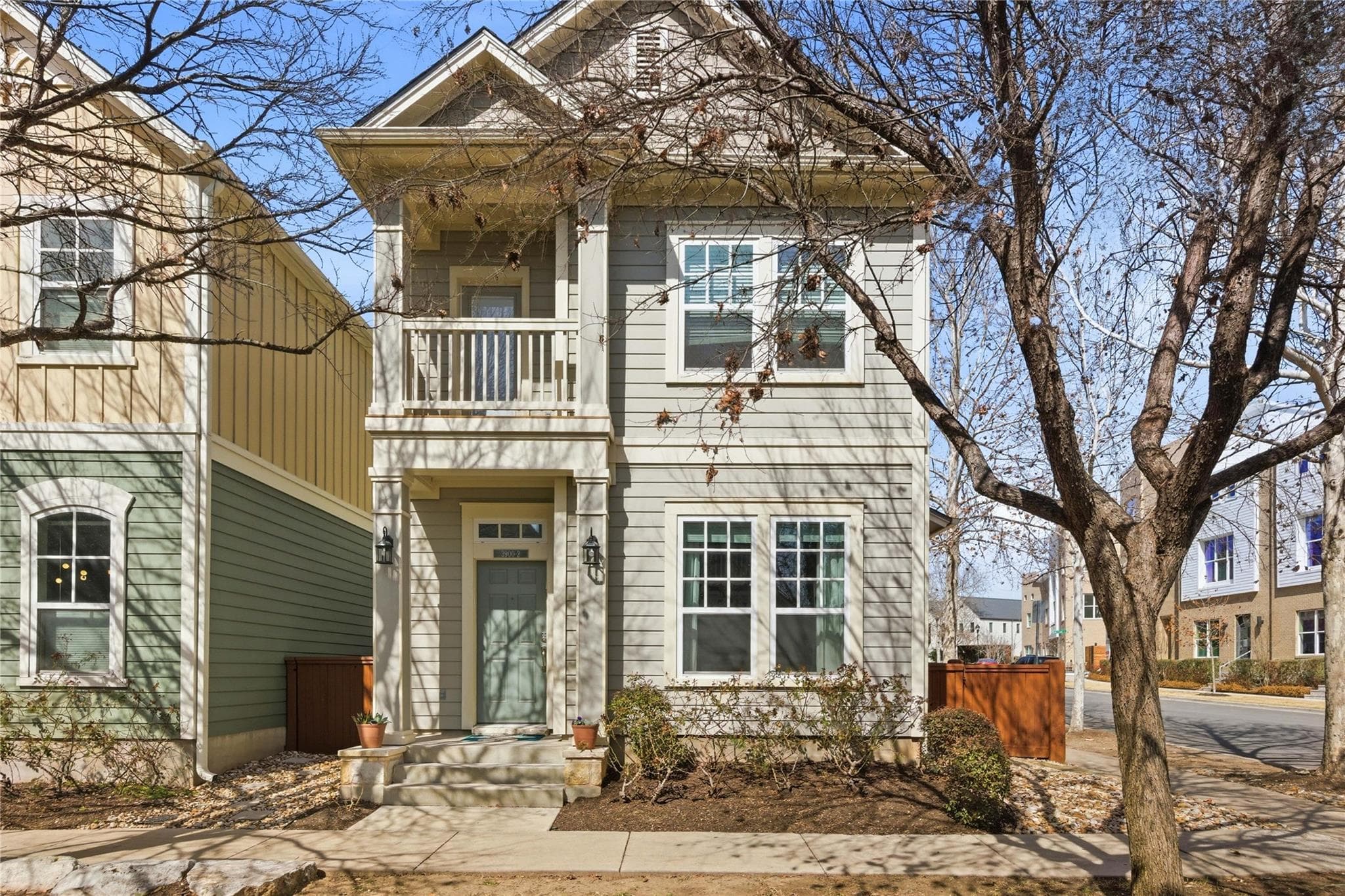 3900 Threadgill St #2