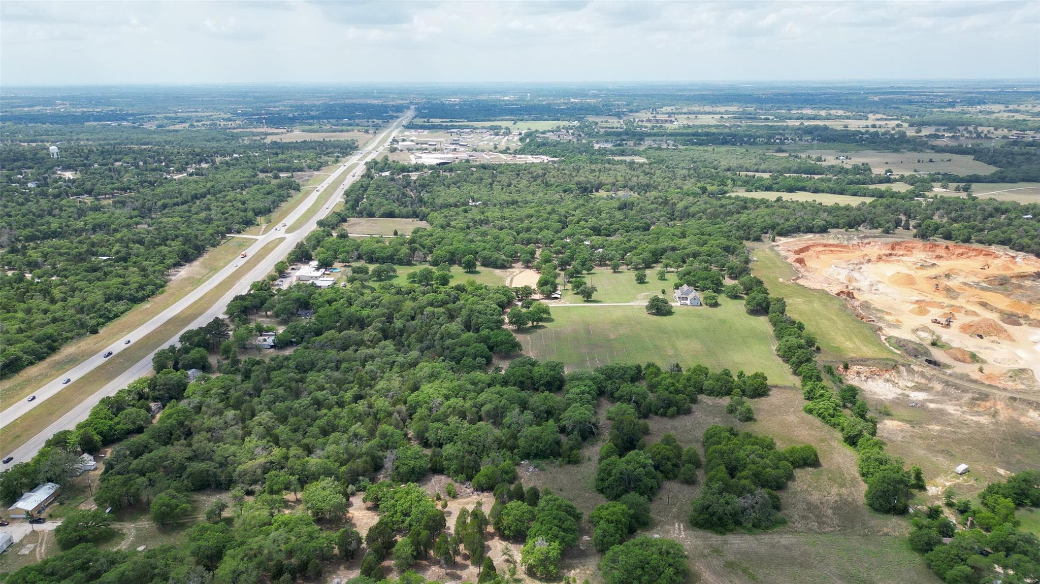 660 US 290 Hwy E