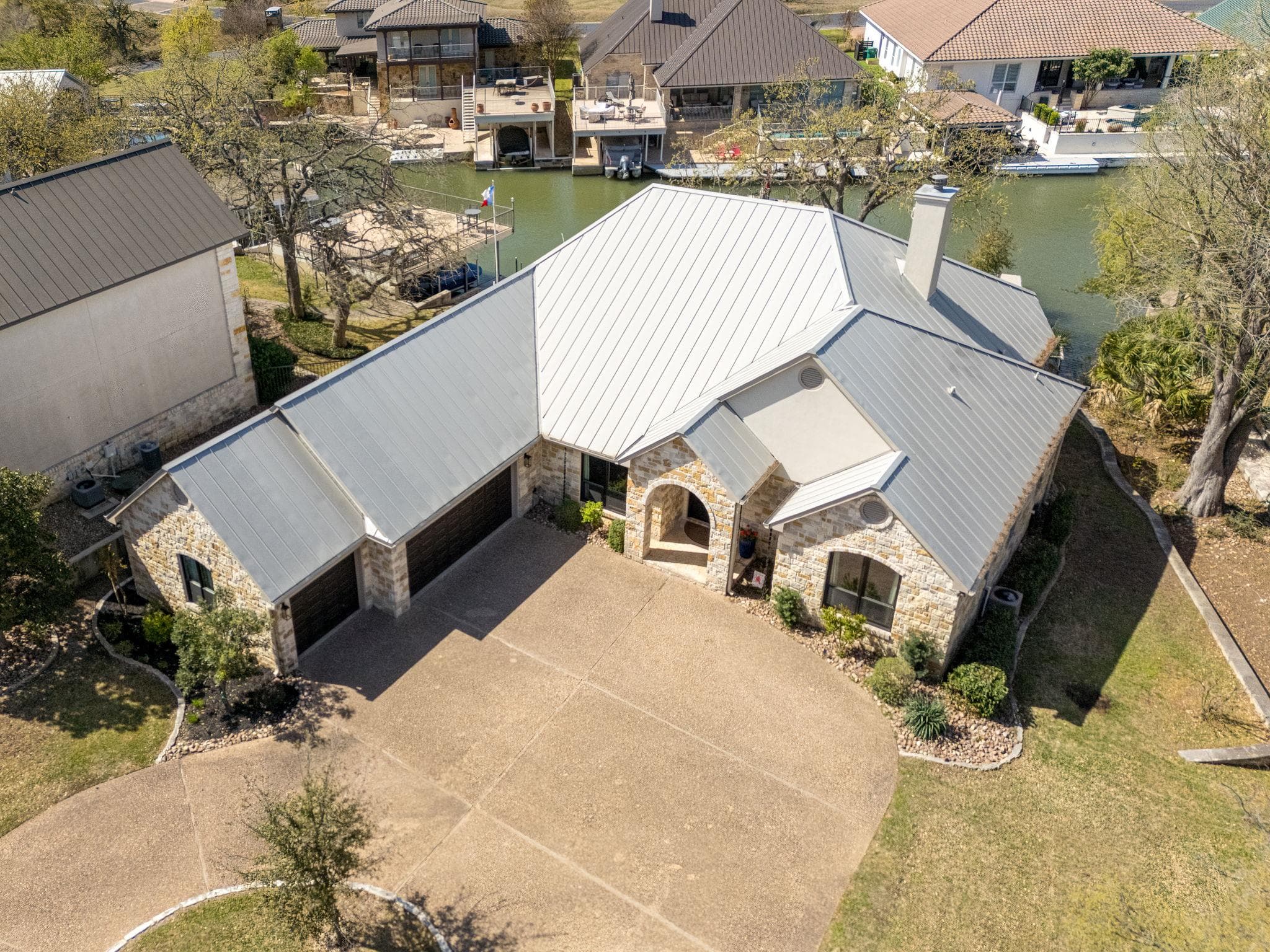3012 Driftwood Ln