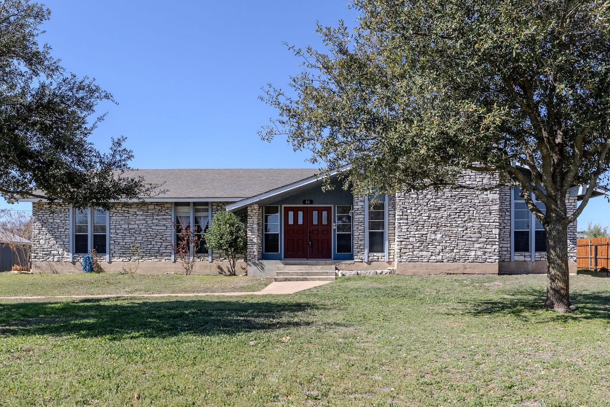 81 Family Cir