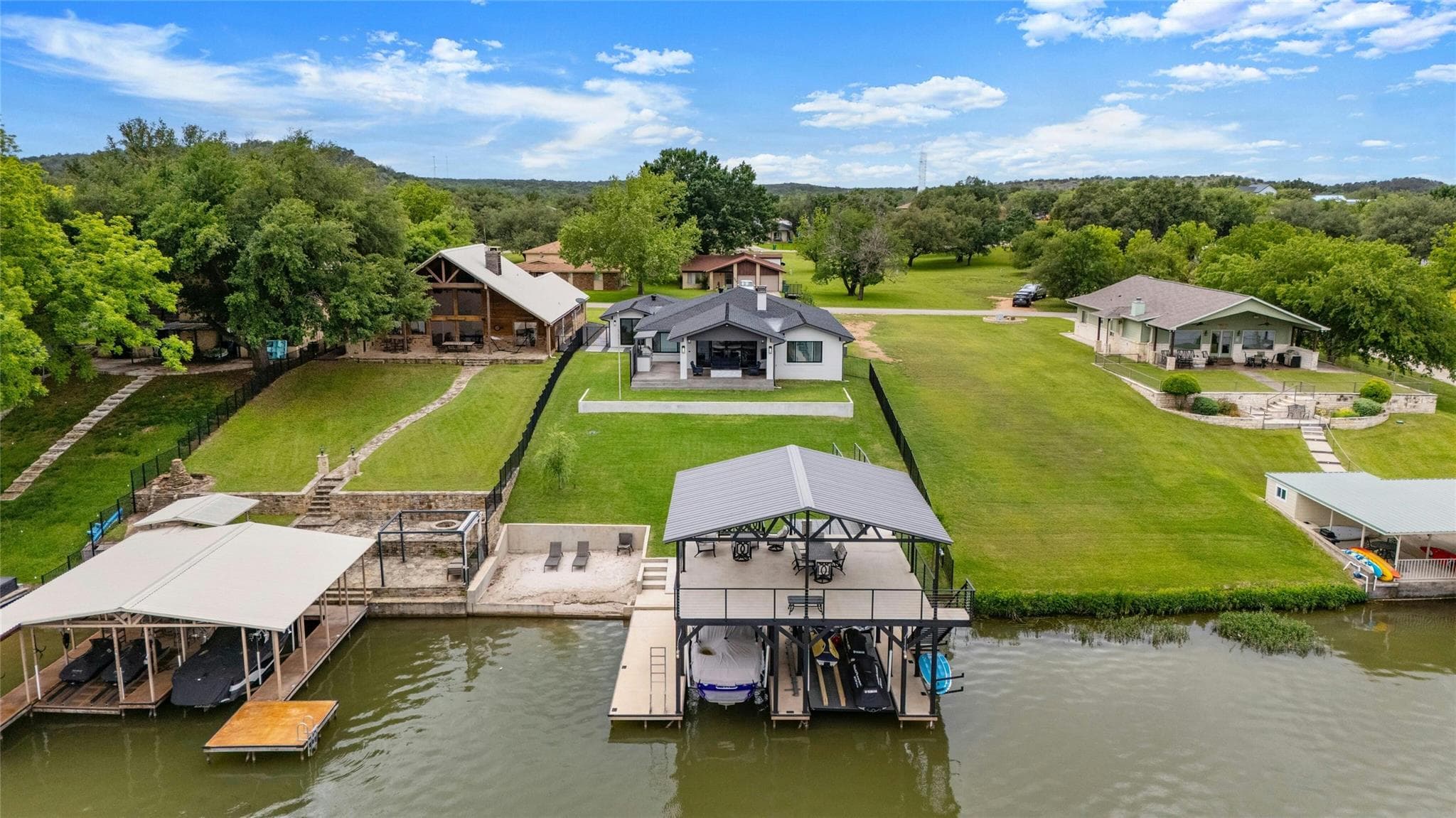 202 Mesquite Dr