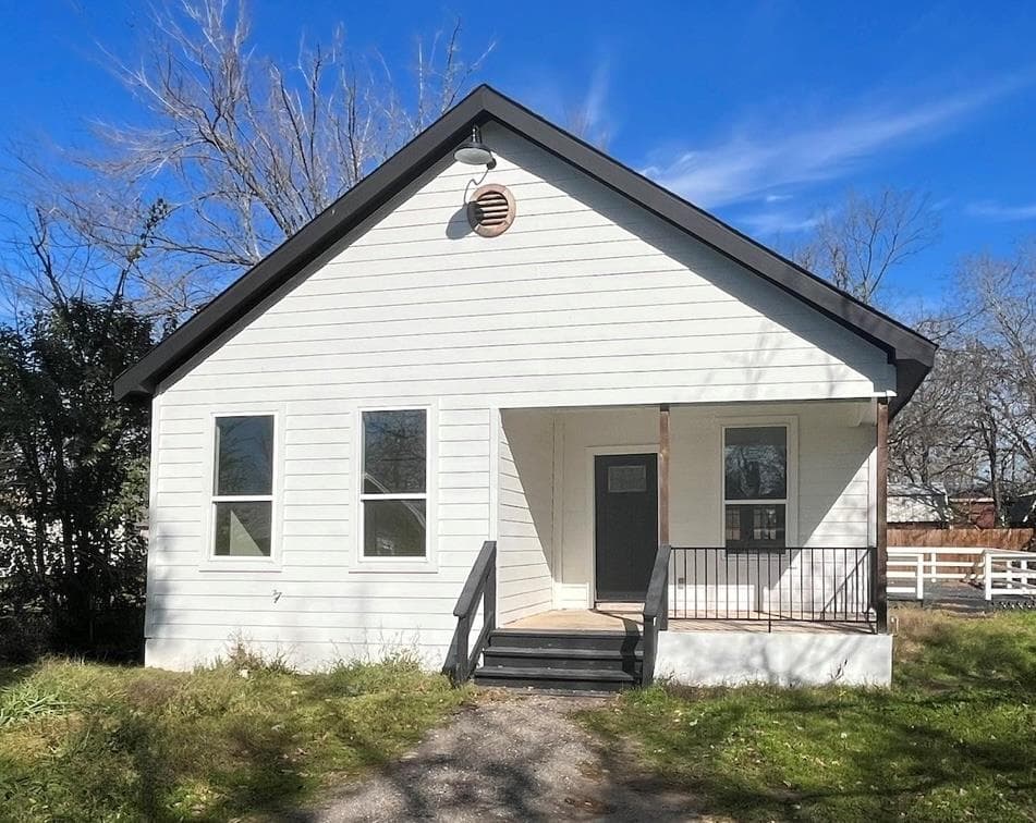 115 W Ila St