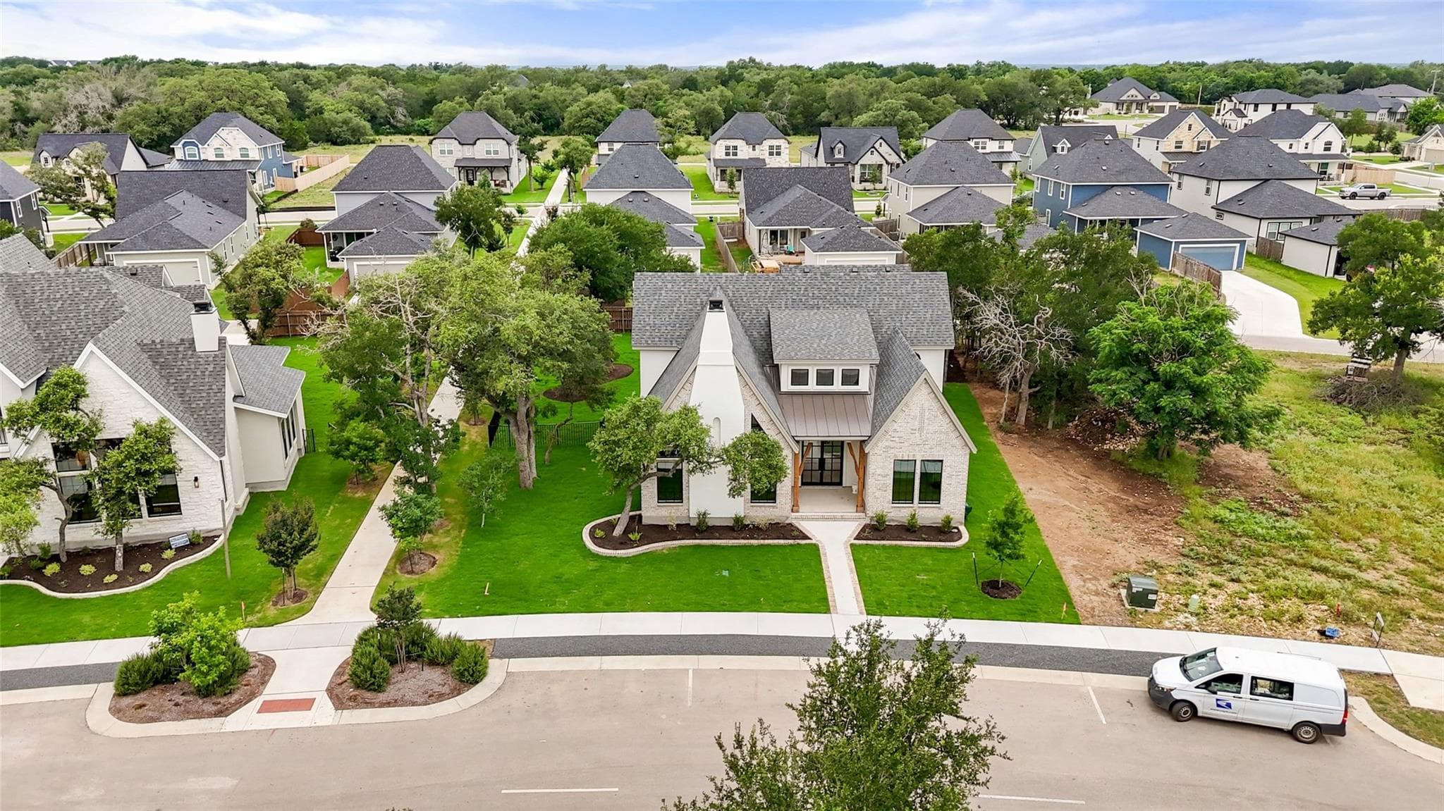 454 Heidi Cir