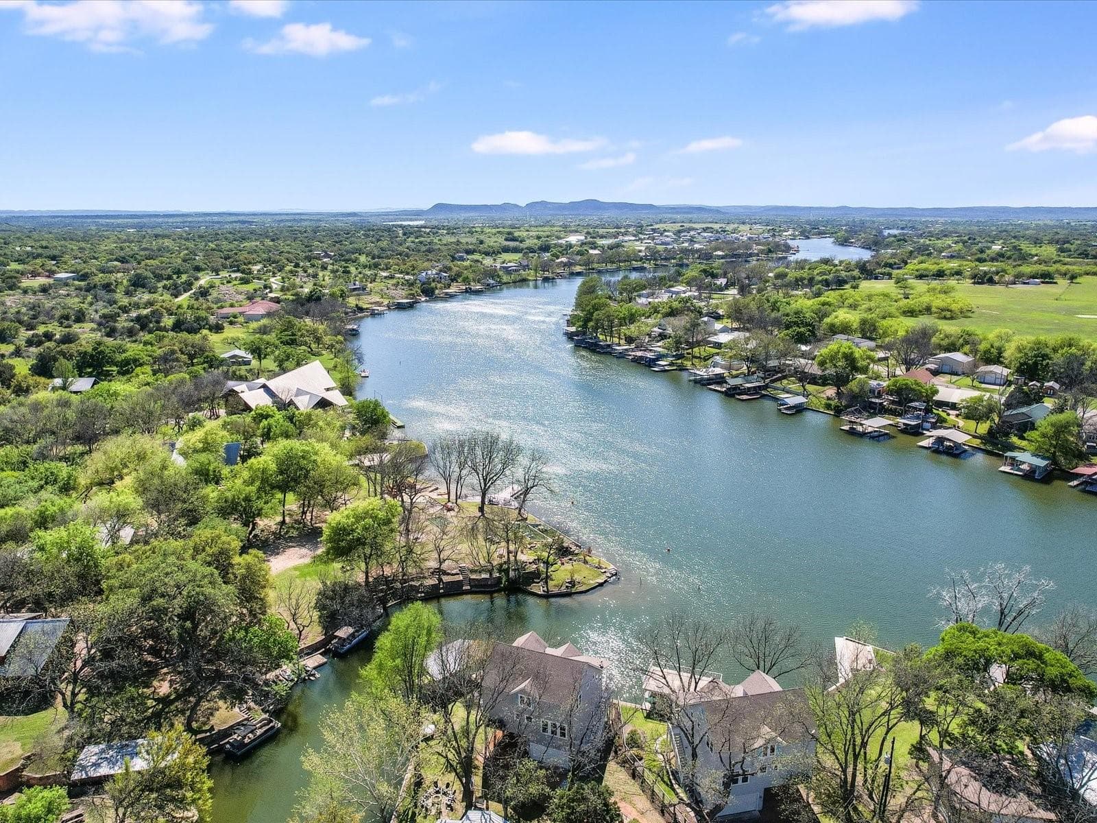 1332 S Lakeside Dr