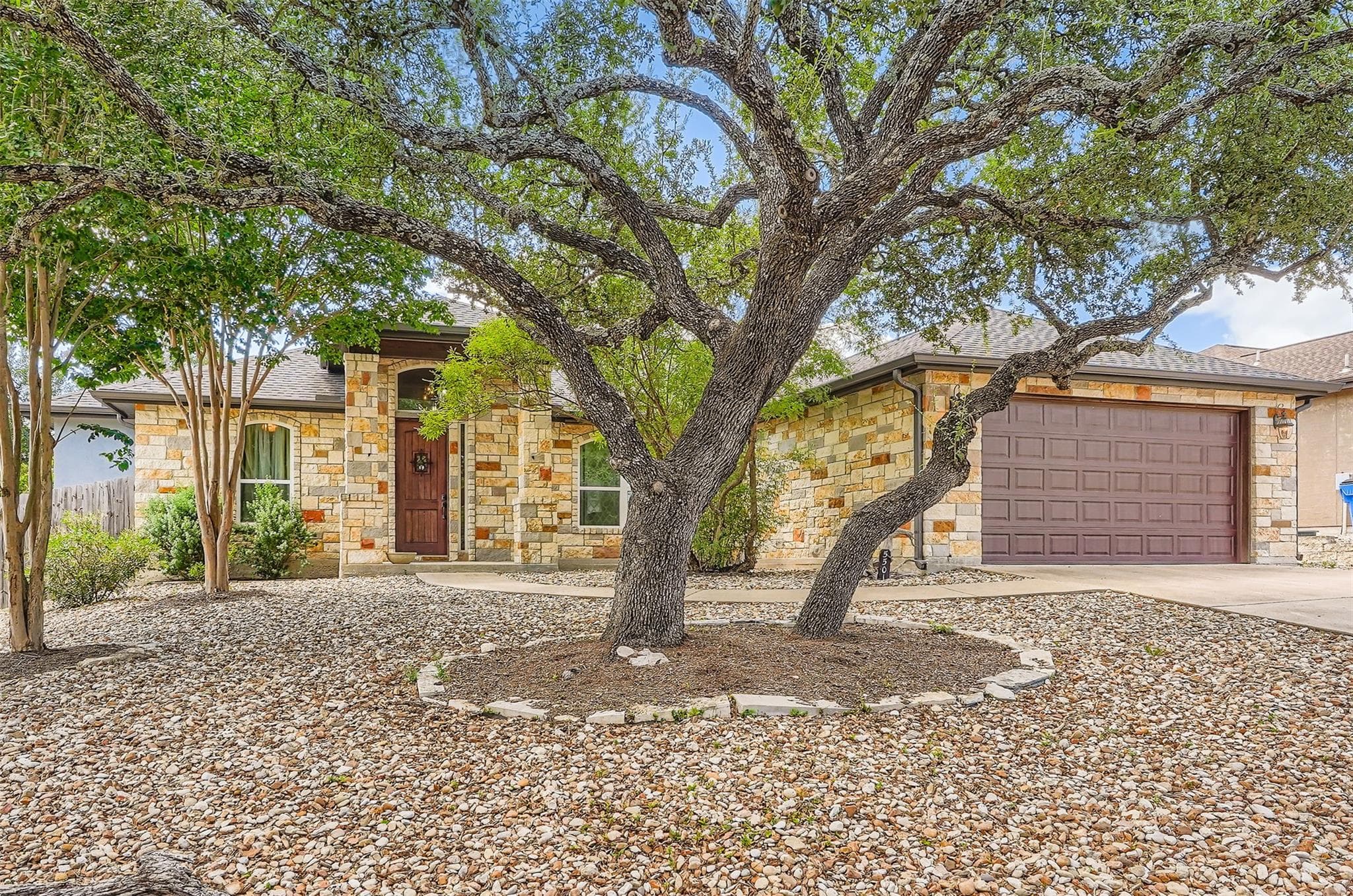 5501 Hitching Post None