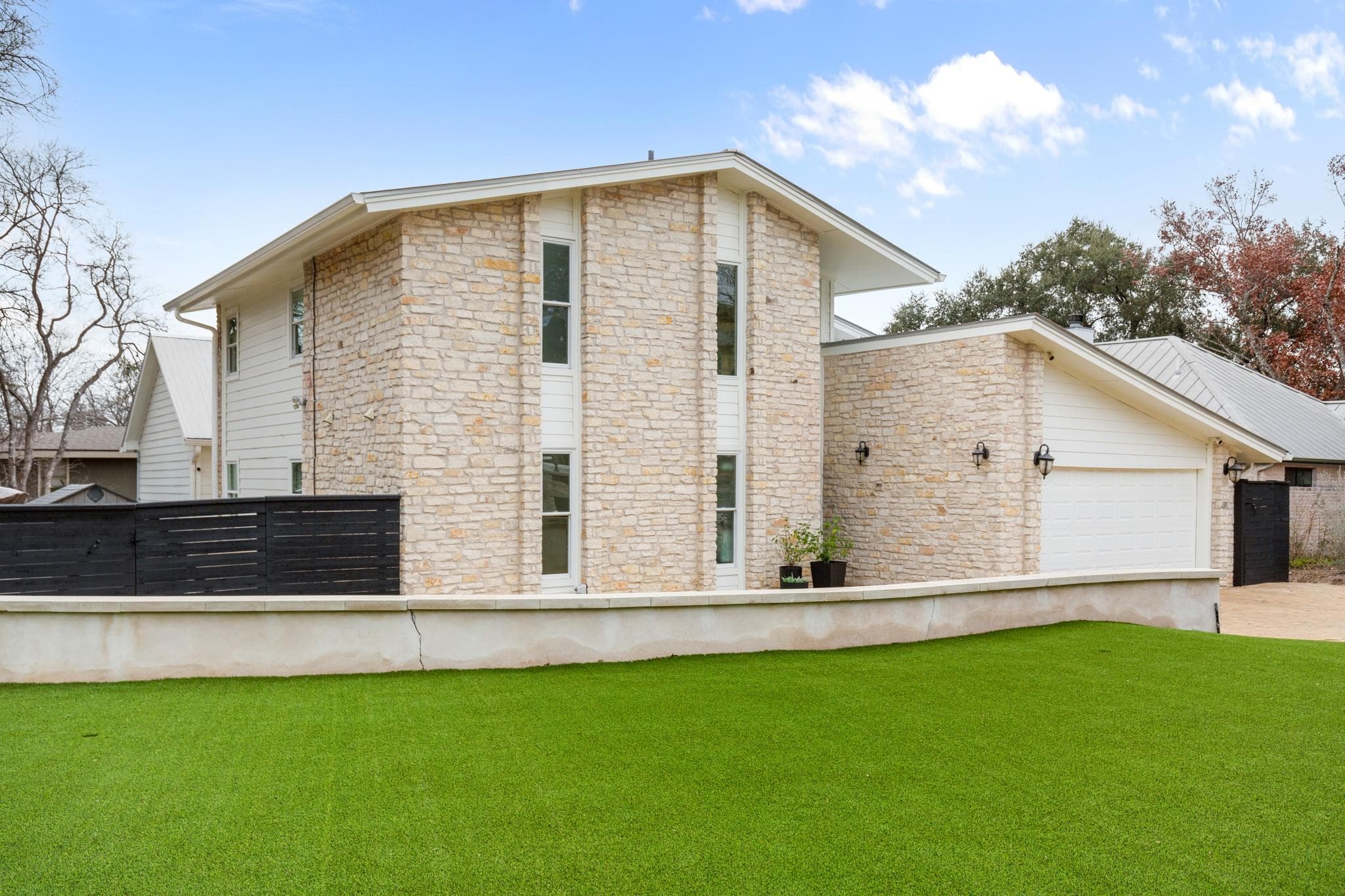 1813 Crooked Ln