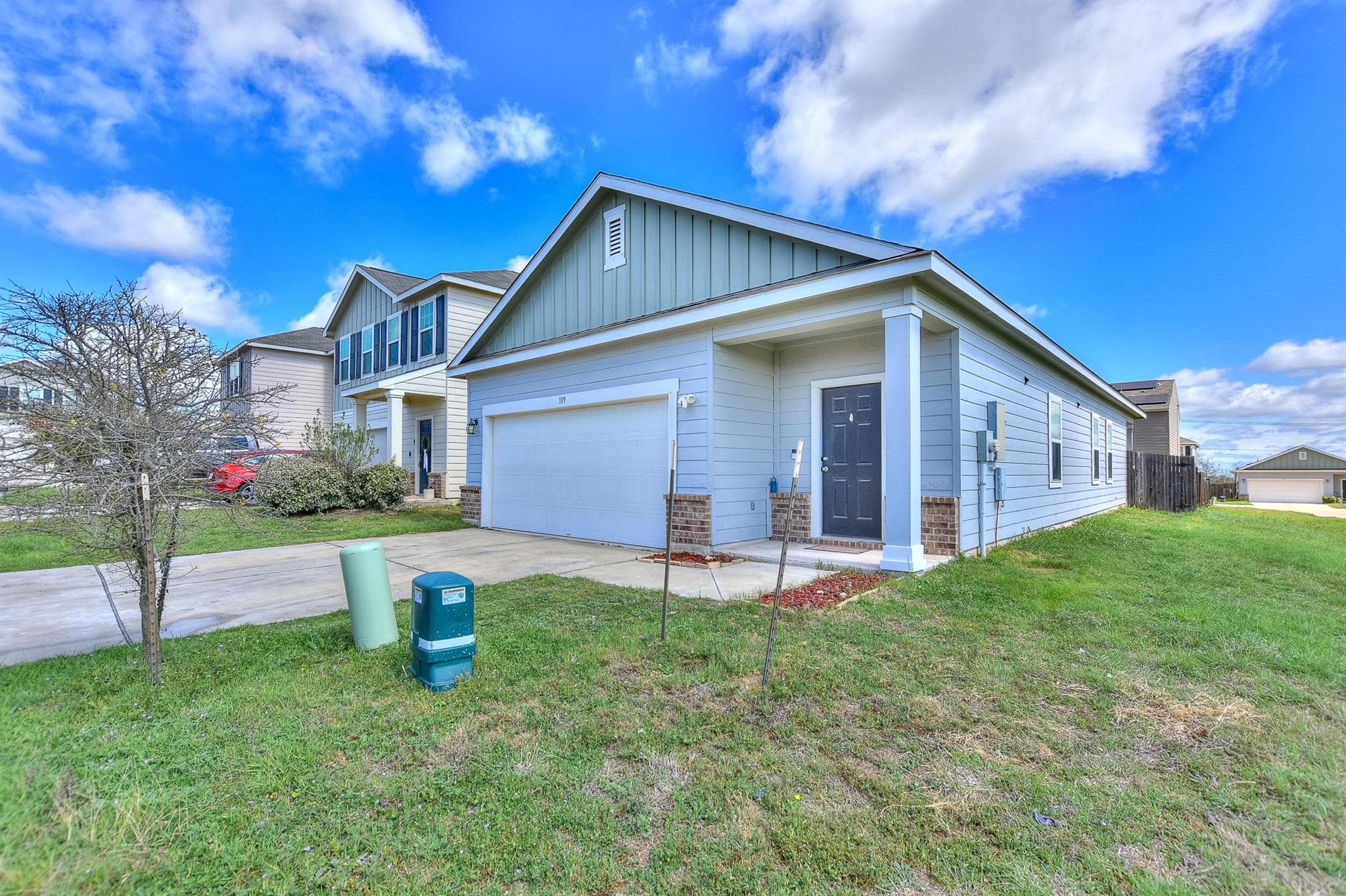 109 Helios Dr