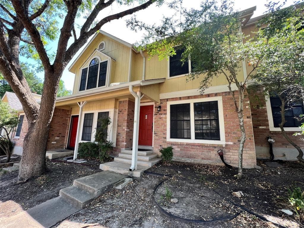 11901 Swearingen Dr #32