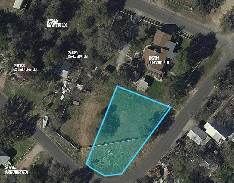 000 Martin Ln