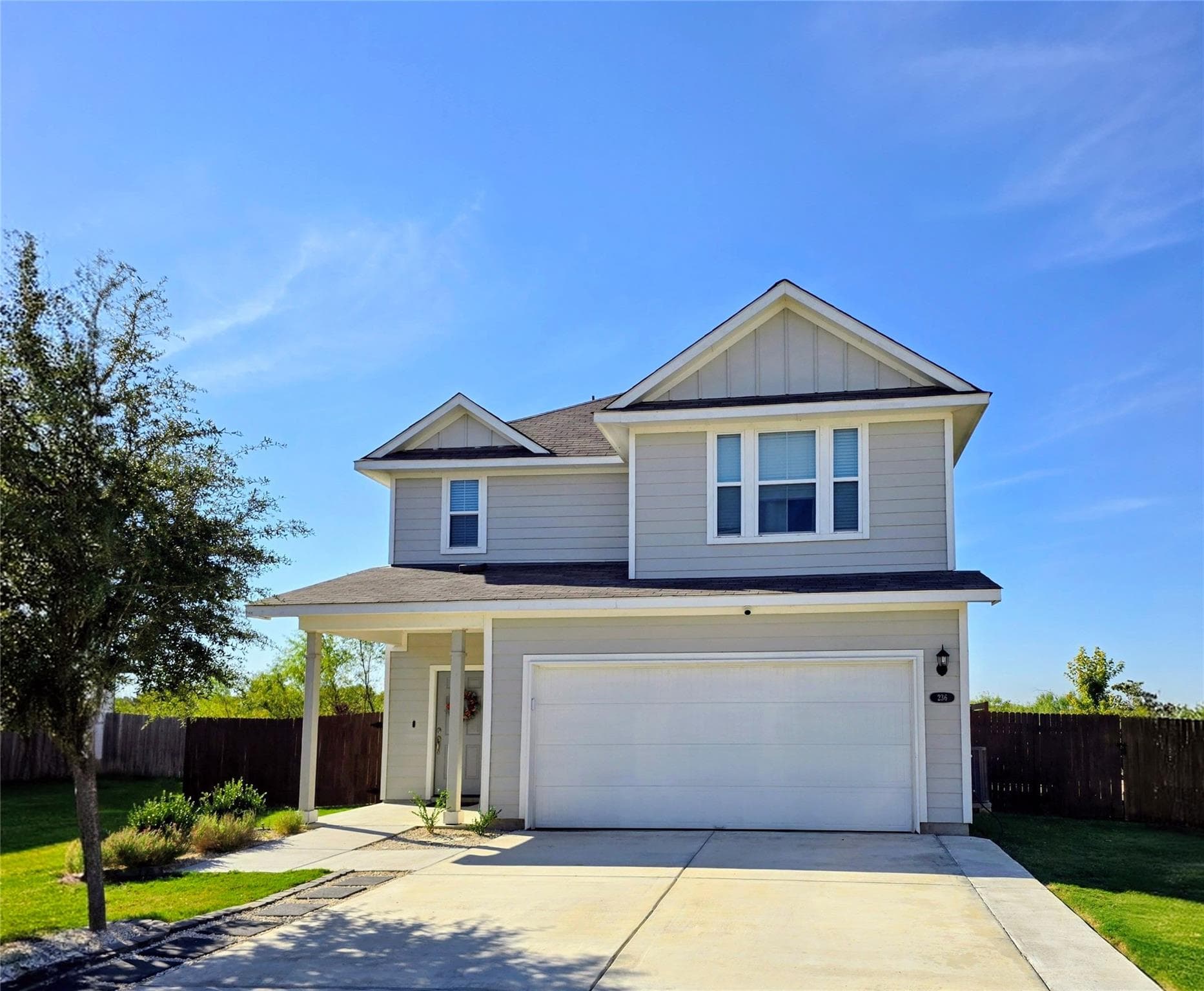 236 Blue Agate Ct