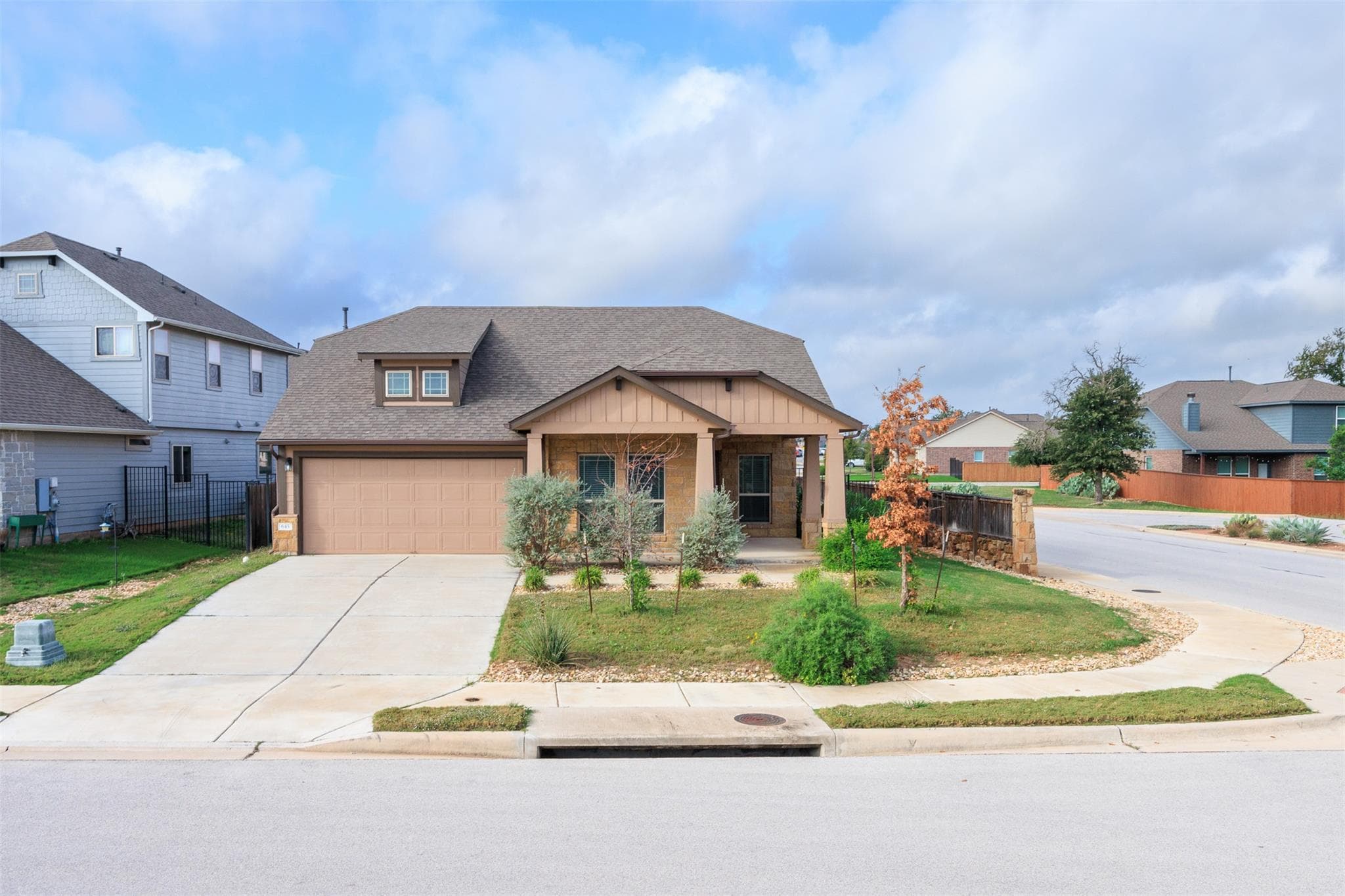 645 Cortona Ln