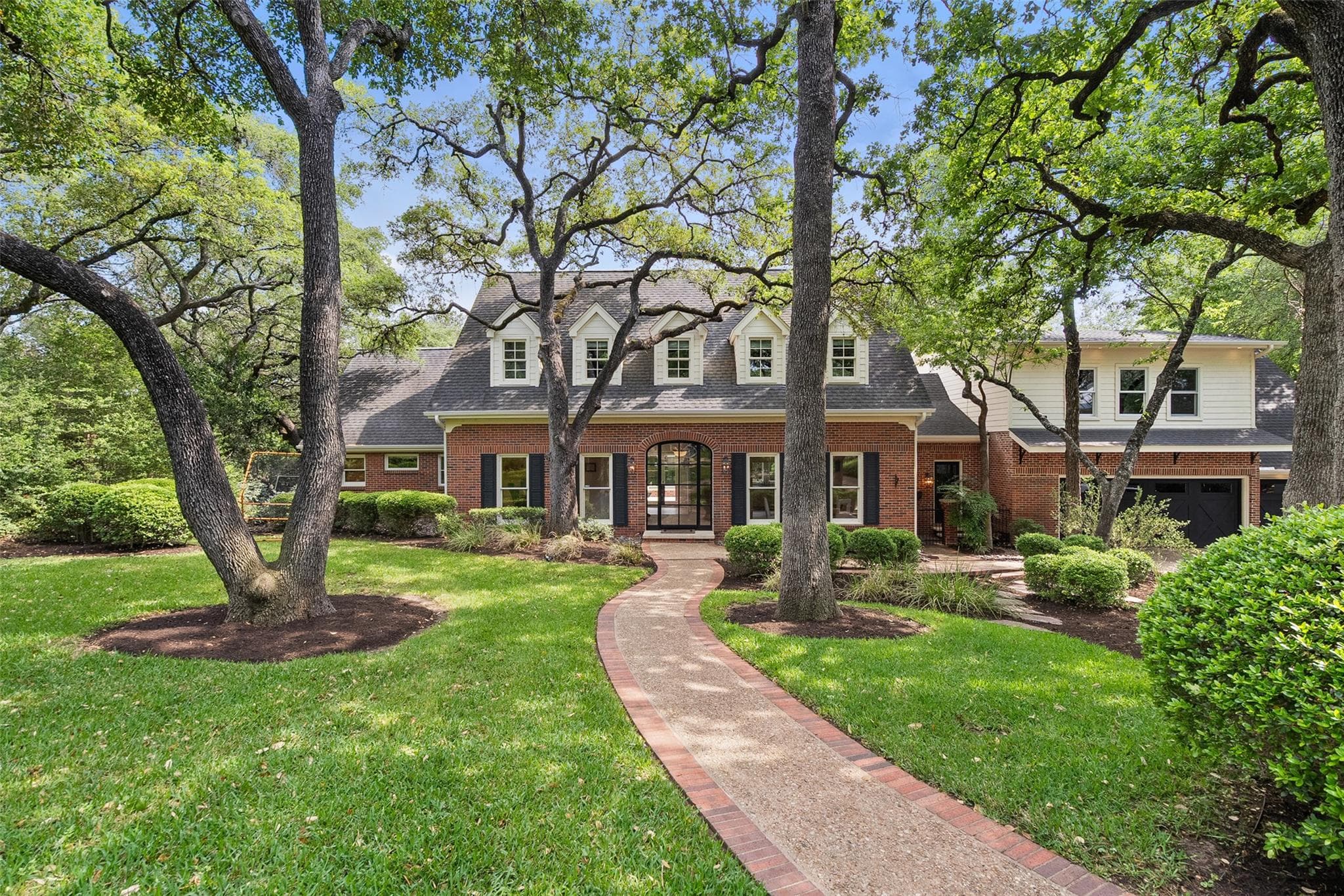 2601 Buckminster Ct