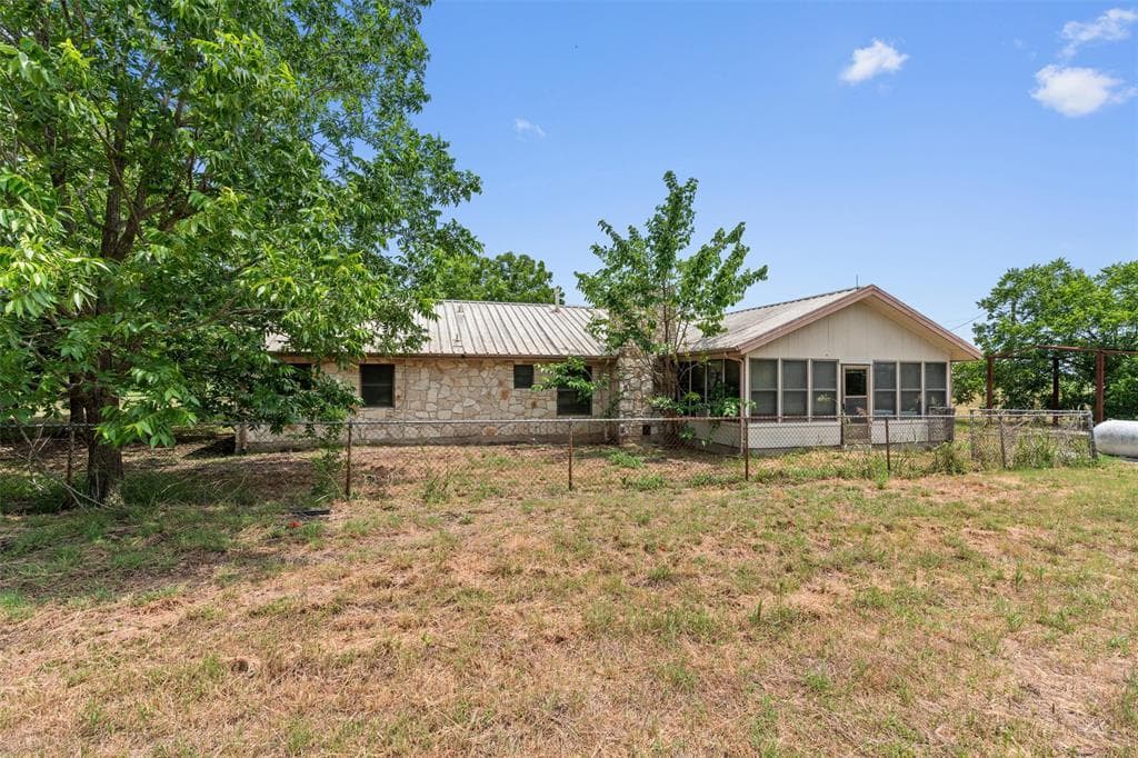3809 Kelly Ln