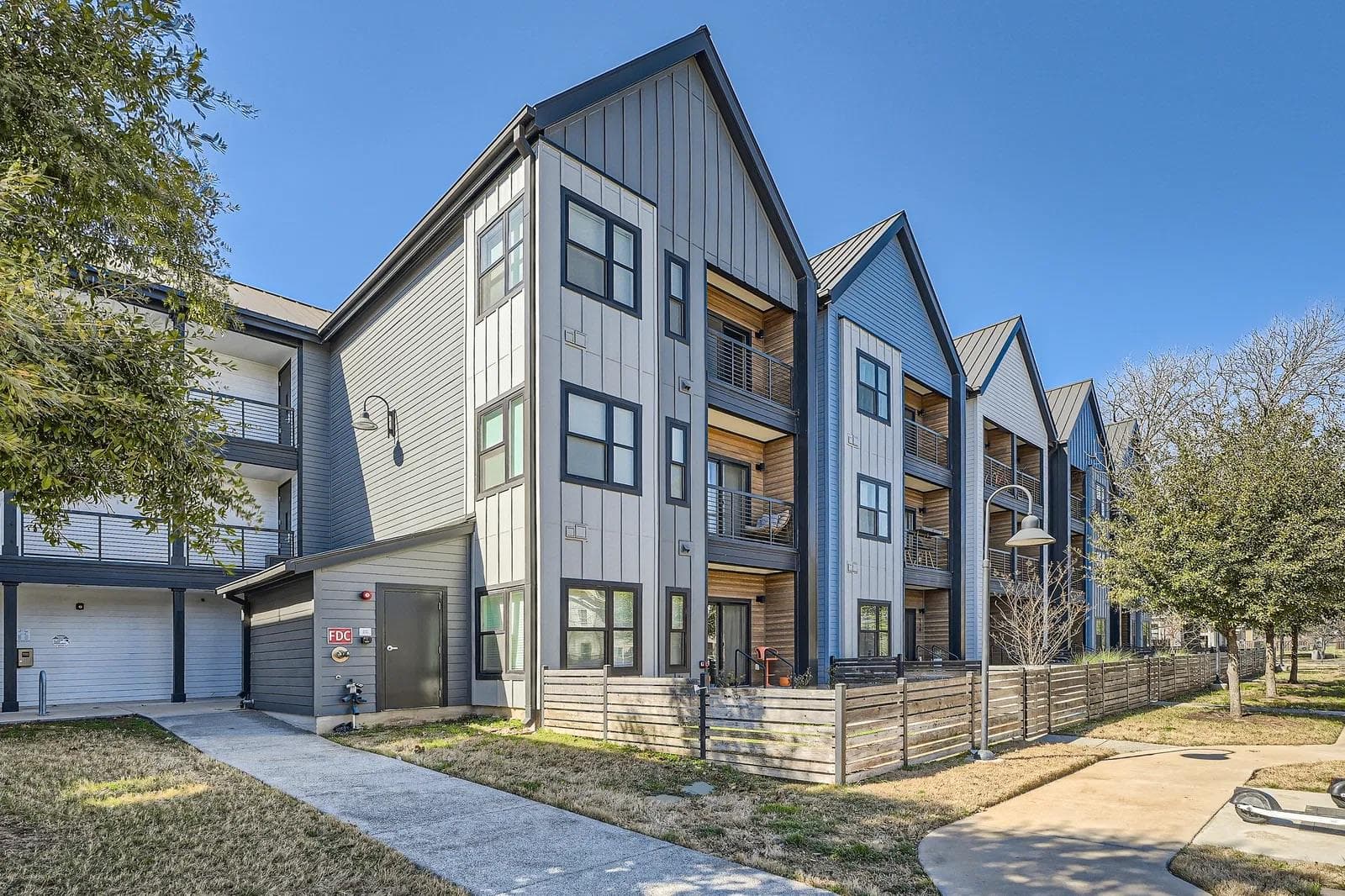 3101 Govalle Ave #103