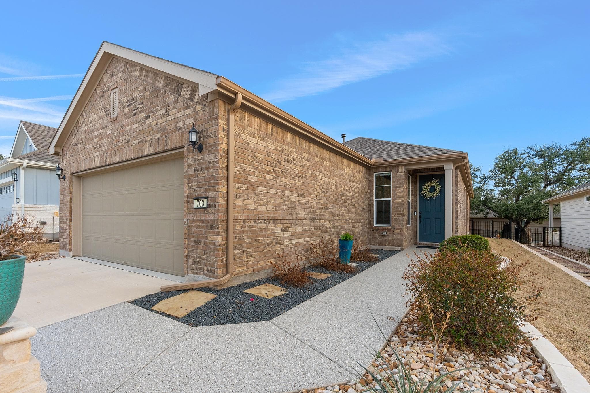 703 Saratoga Ln
