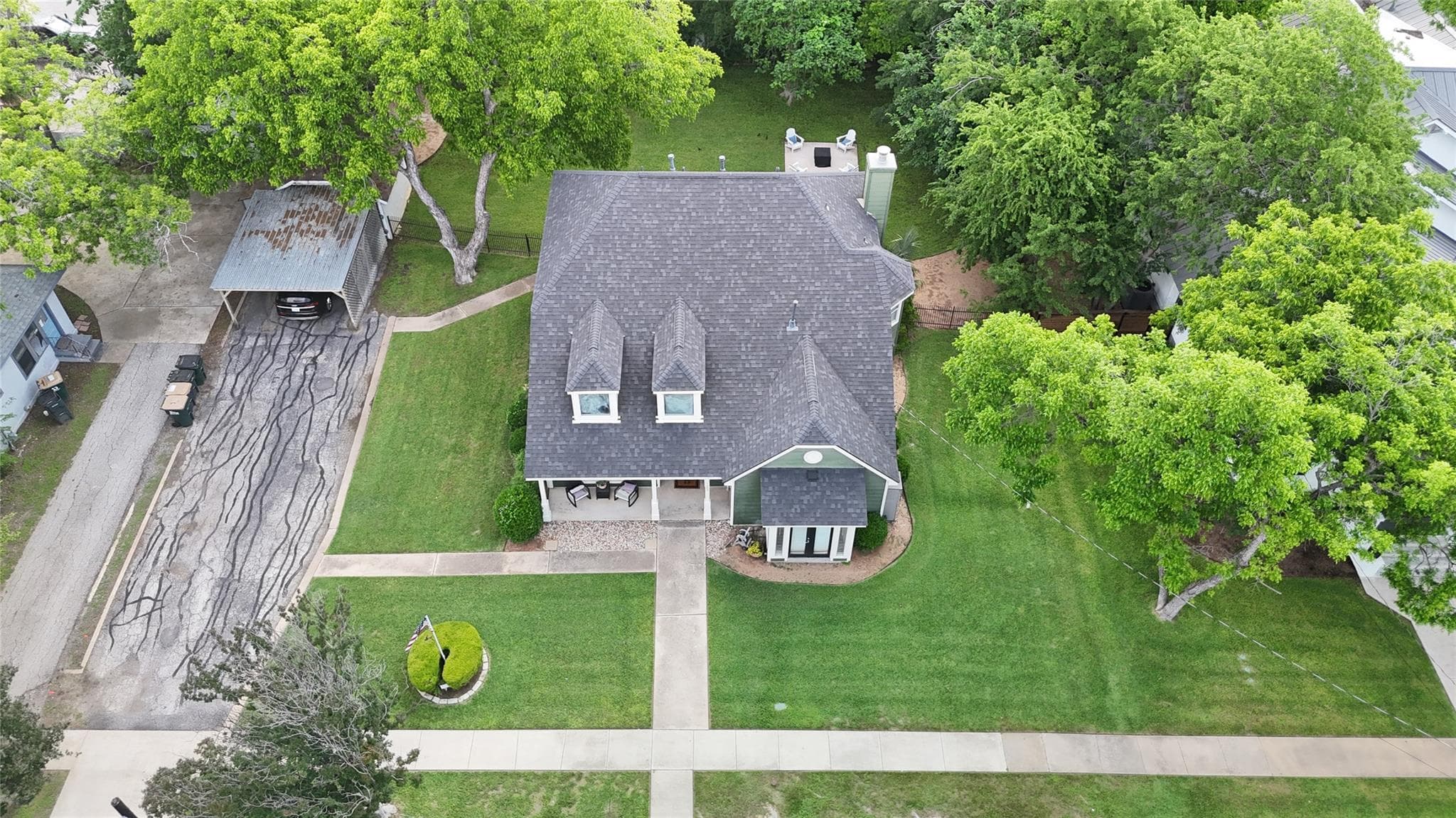 1205 S Main St