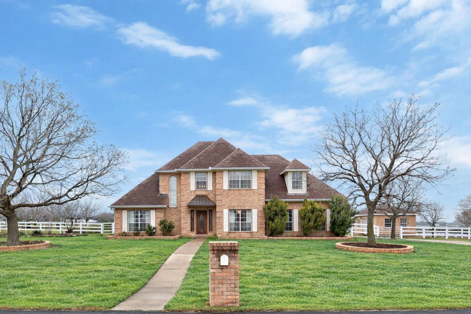 202 Highpoint Way