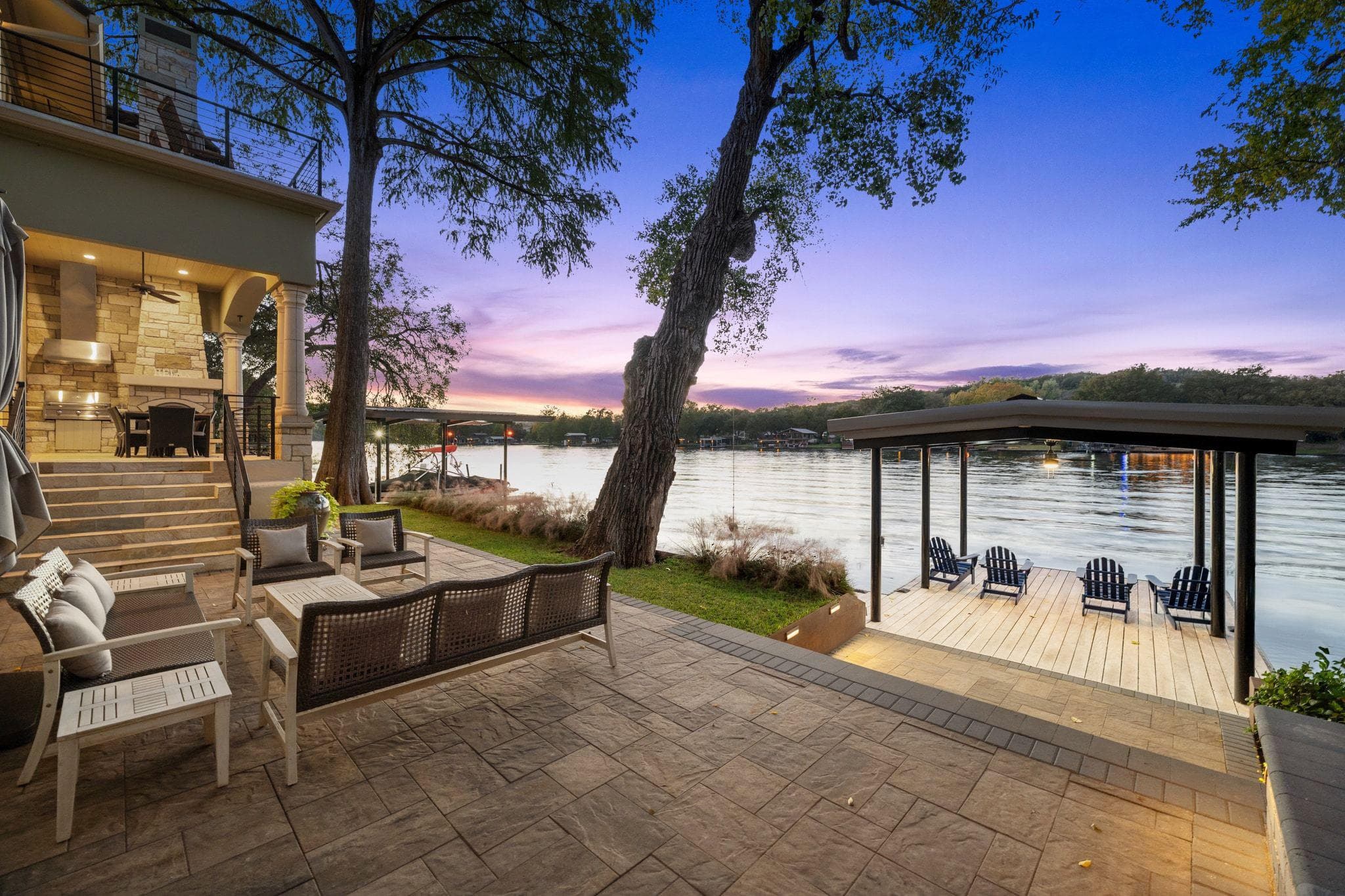 2706 Rivercrest Dr